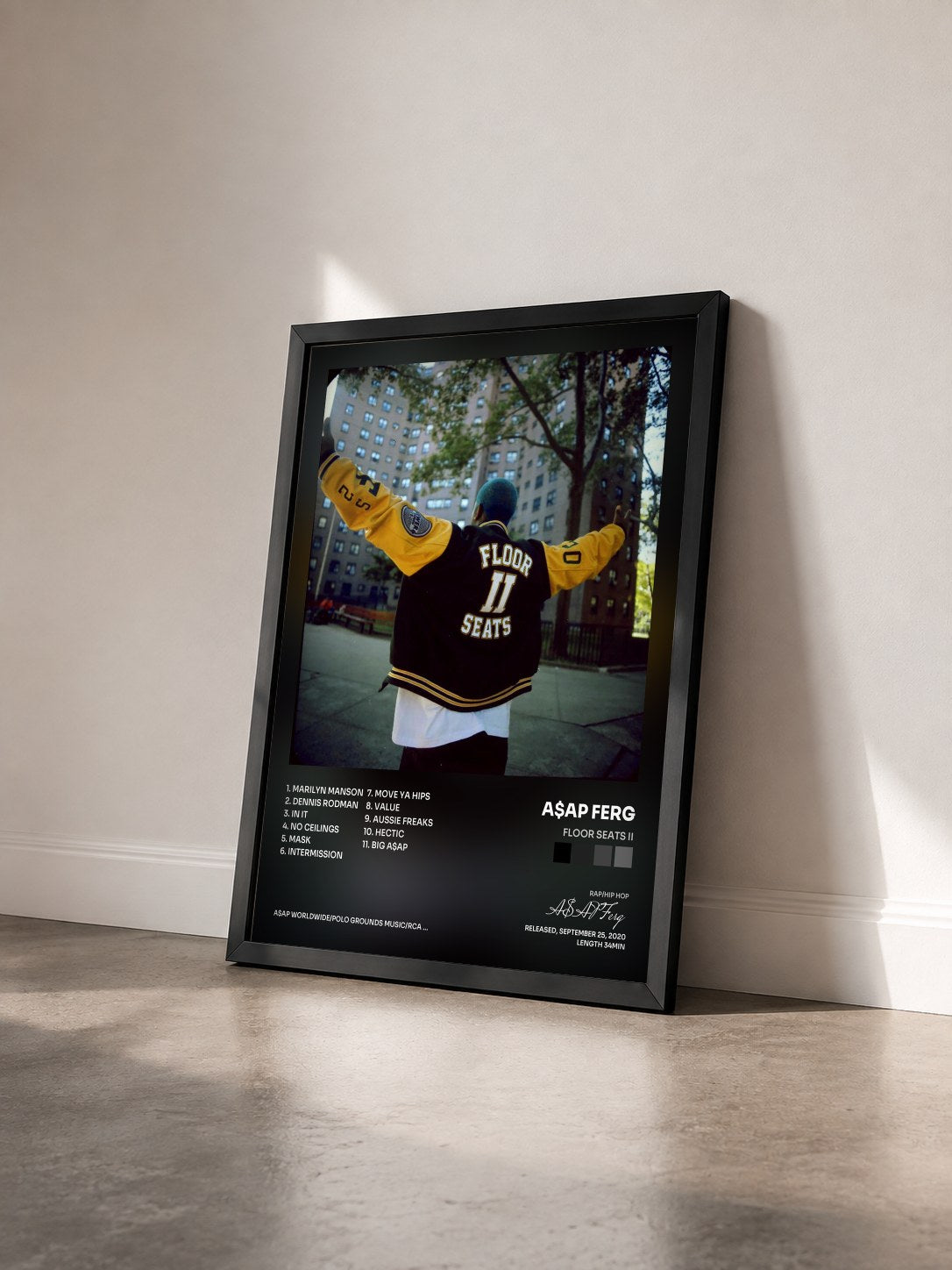 #noir Tableau de l'album Floor Seats II de A$AP Ferg vu de trois quarts, cadre noir