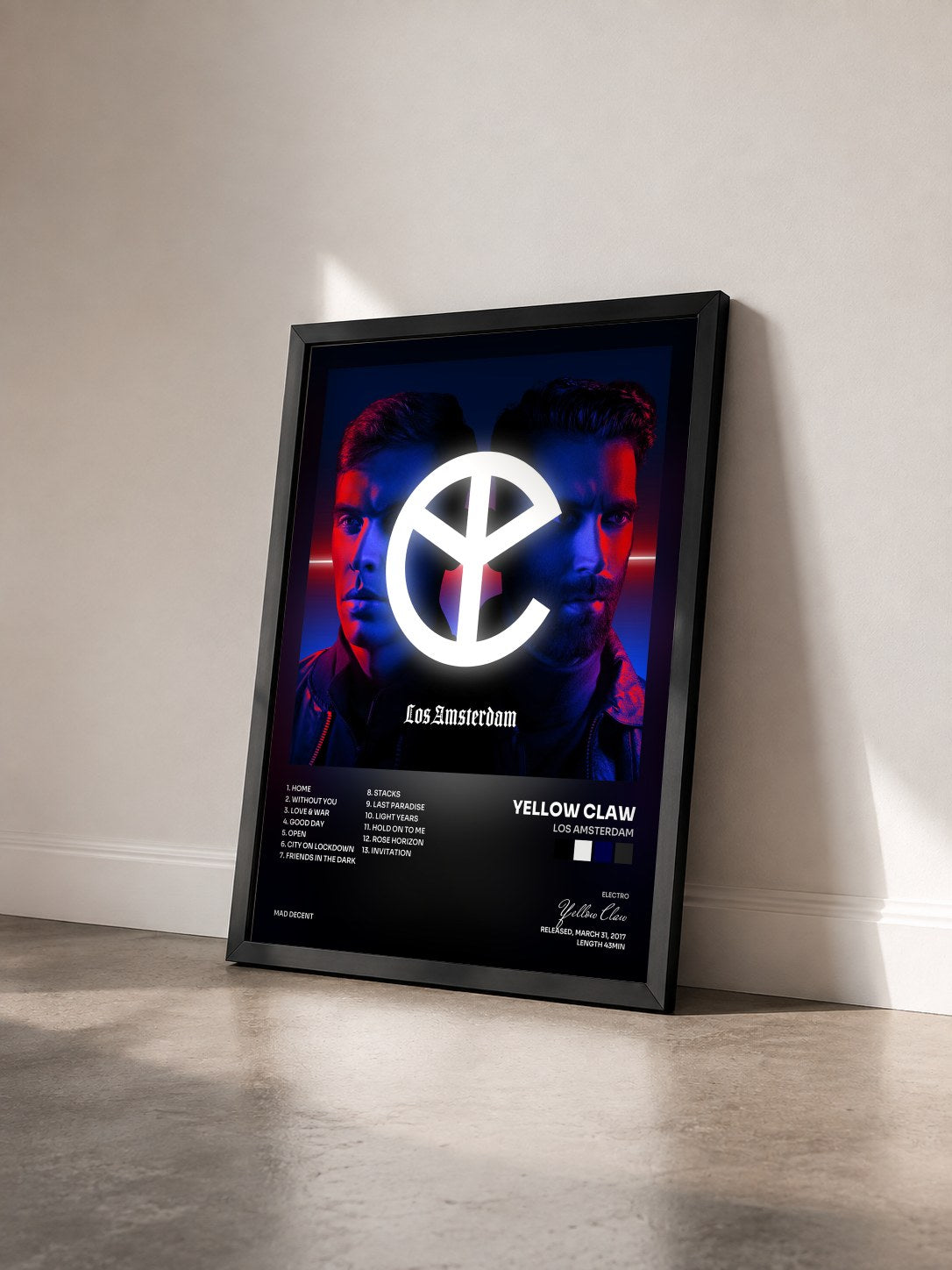 #noir Tableau de l'album Los Amsterdam de Yellow Claw vu de trois quarts, cadre noir