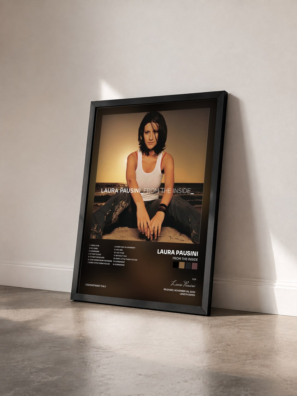 #noir Tableau de l'album From the Inside de Laura Pausini vu de trois quarts, cadre noir