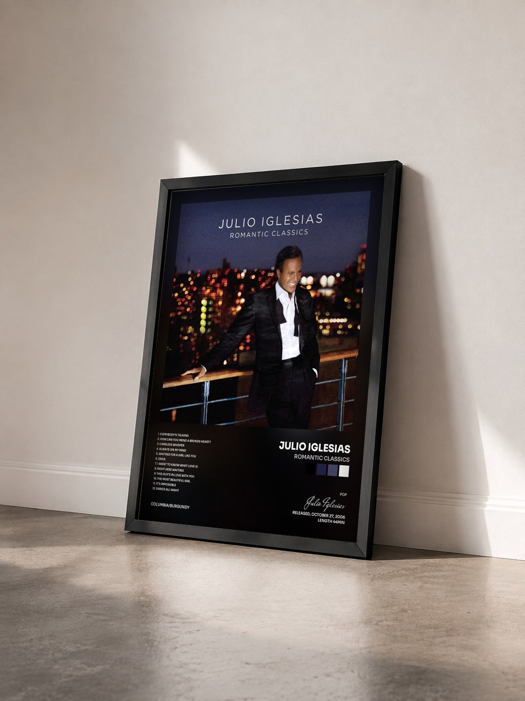 #noir Tableau de l'album Romantic Classics de Julio Iglesias vu de trois quarts, cadre noir