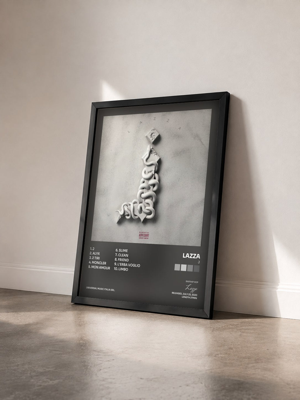 #noir Tableau de l'album J de Lazza vu de trois quarts, cadre noir