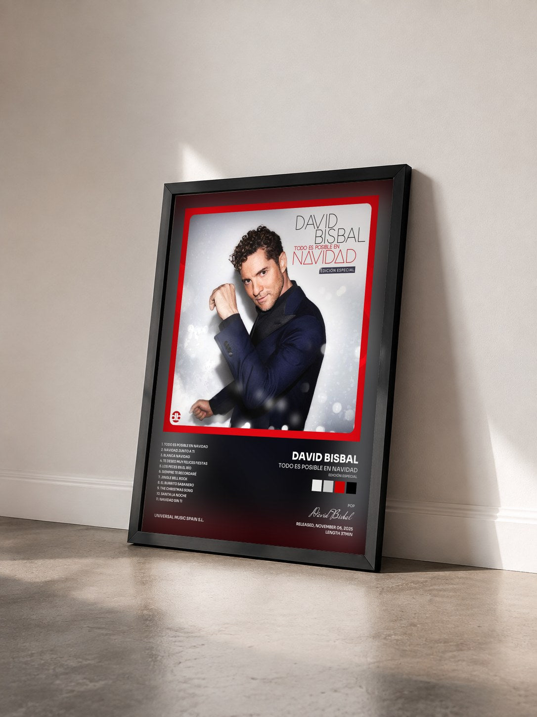 #noir Tableau de l'album Todo Es Posible En Navidad (Edición Especial) de David Bisbal vu de trois quarts, cadre noir
