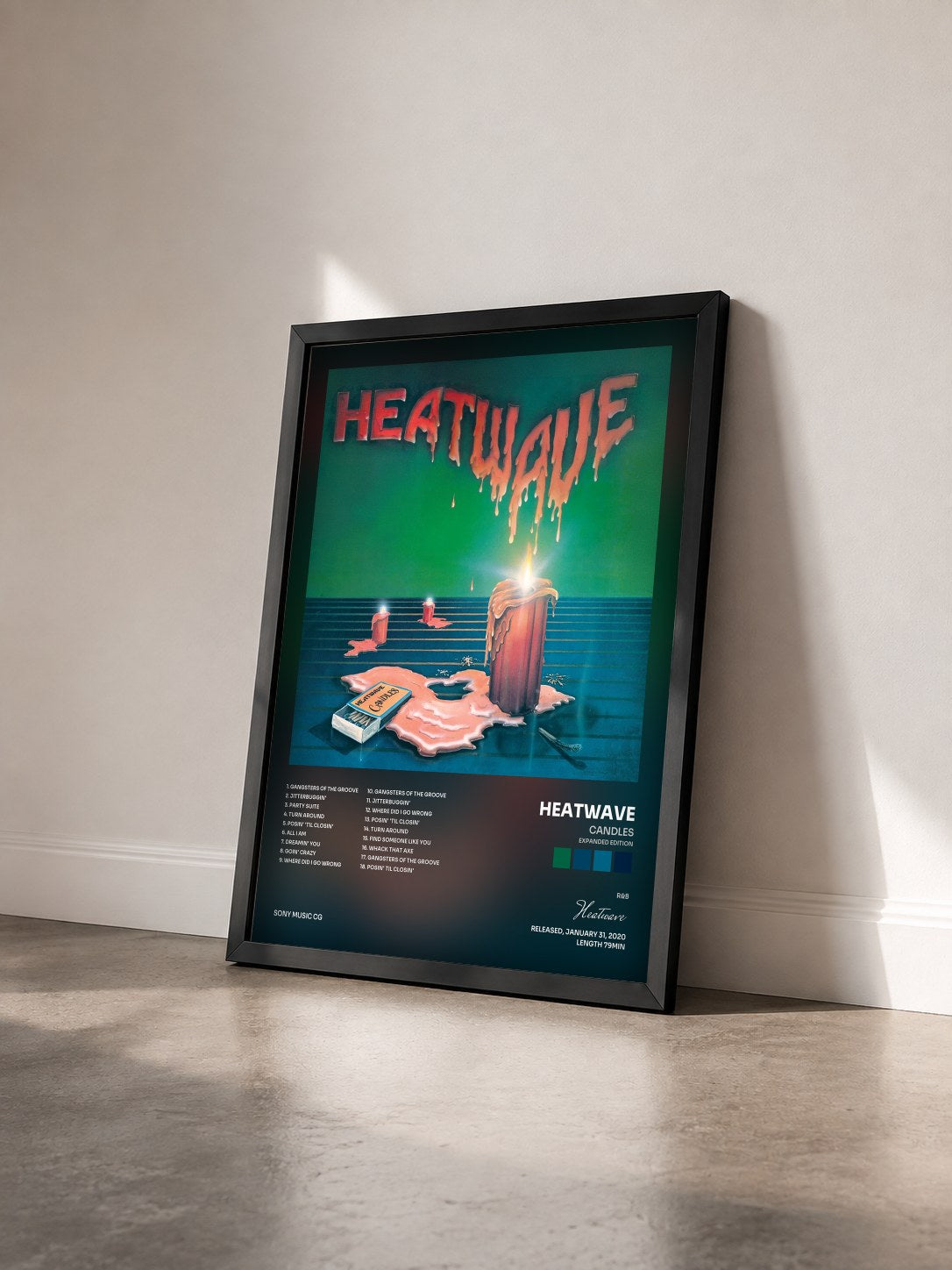 #noir Tableau de l'album Candles (Expanded Edition) de Heatwave vu de trois quarts, cadre noir