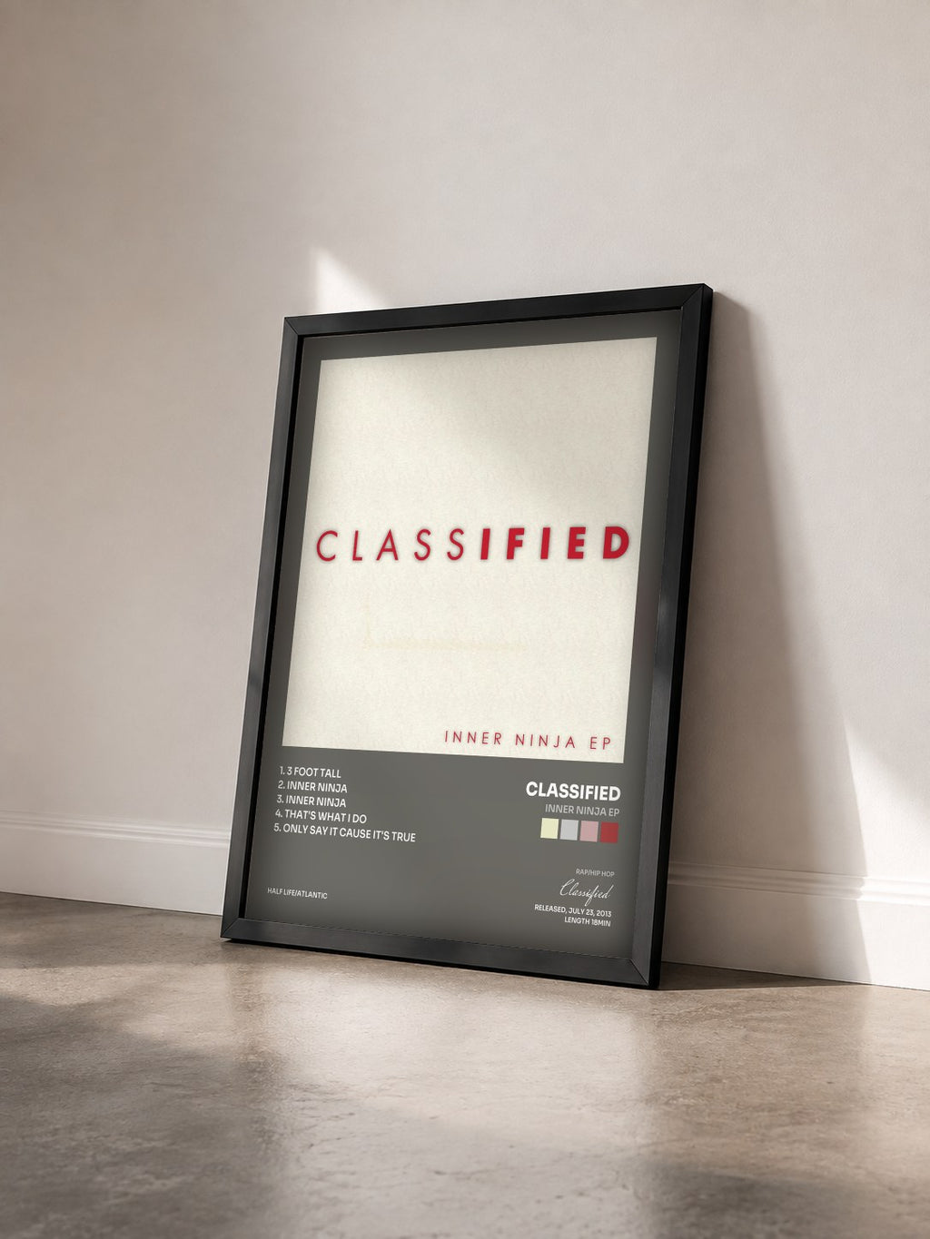 #noir Tableau de l'album Inner Ninja EP de Classified vu de trois quarts, cadre noir