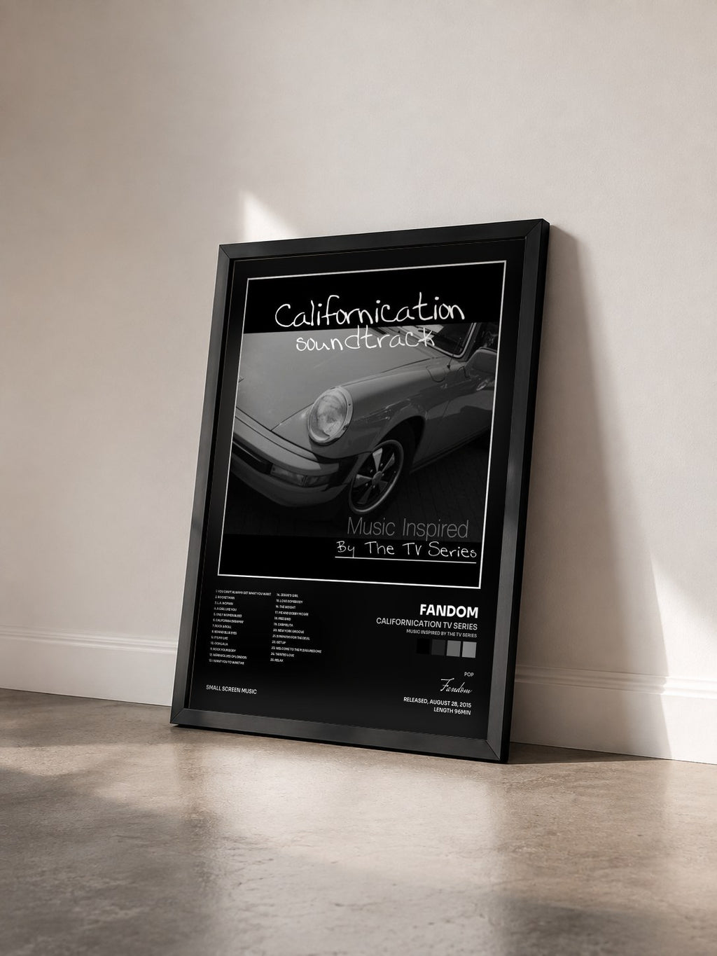 #noir Californication TV Series (Music Inspired by the TV Series) di Fandom in stampa incorniciata vista di tre quarti, cornice nera