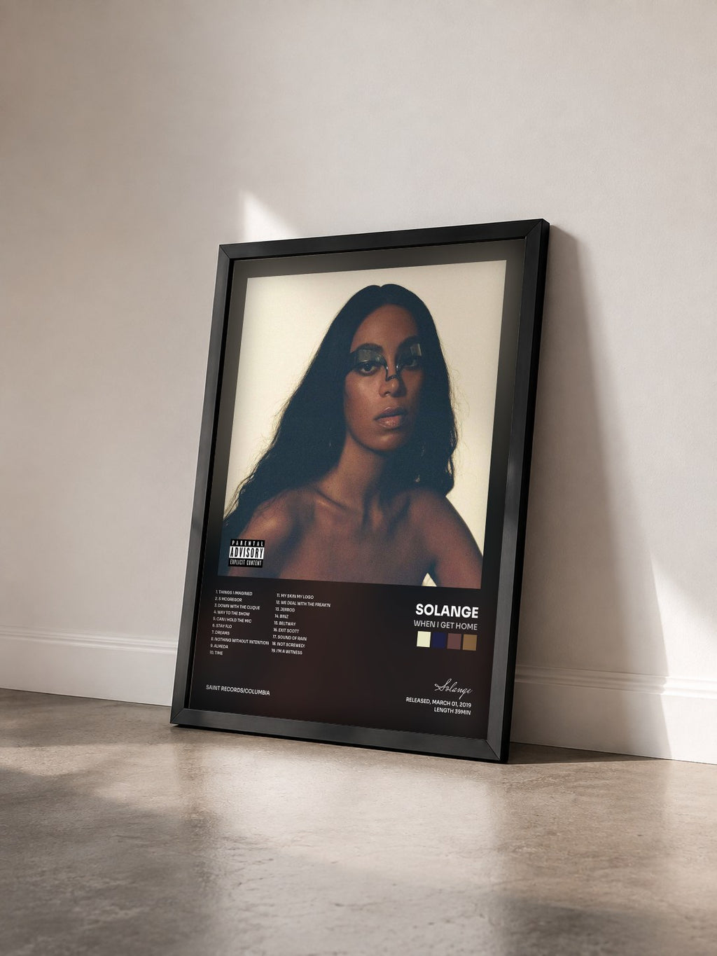 #noir Tableau de l'album When I Get Home de Solange vu de trois quarts, cadre noir