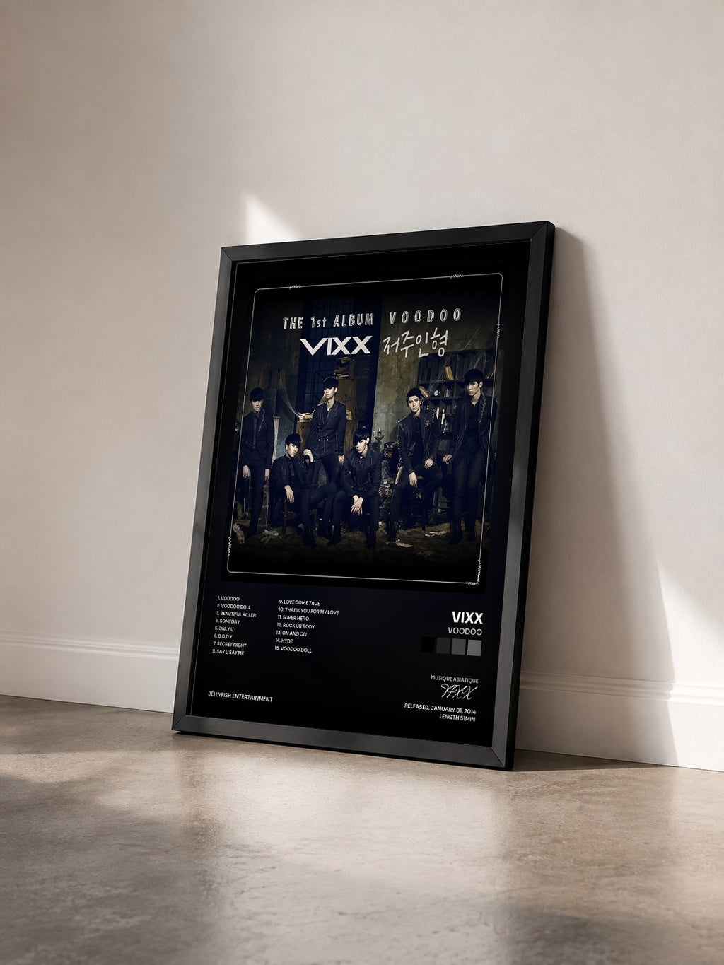 #noir Tableau de l'album VOODOO de VIXX vu de trois quarts, cadre noir