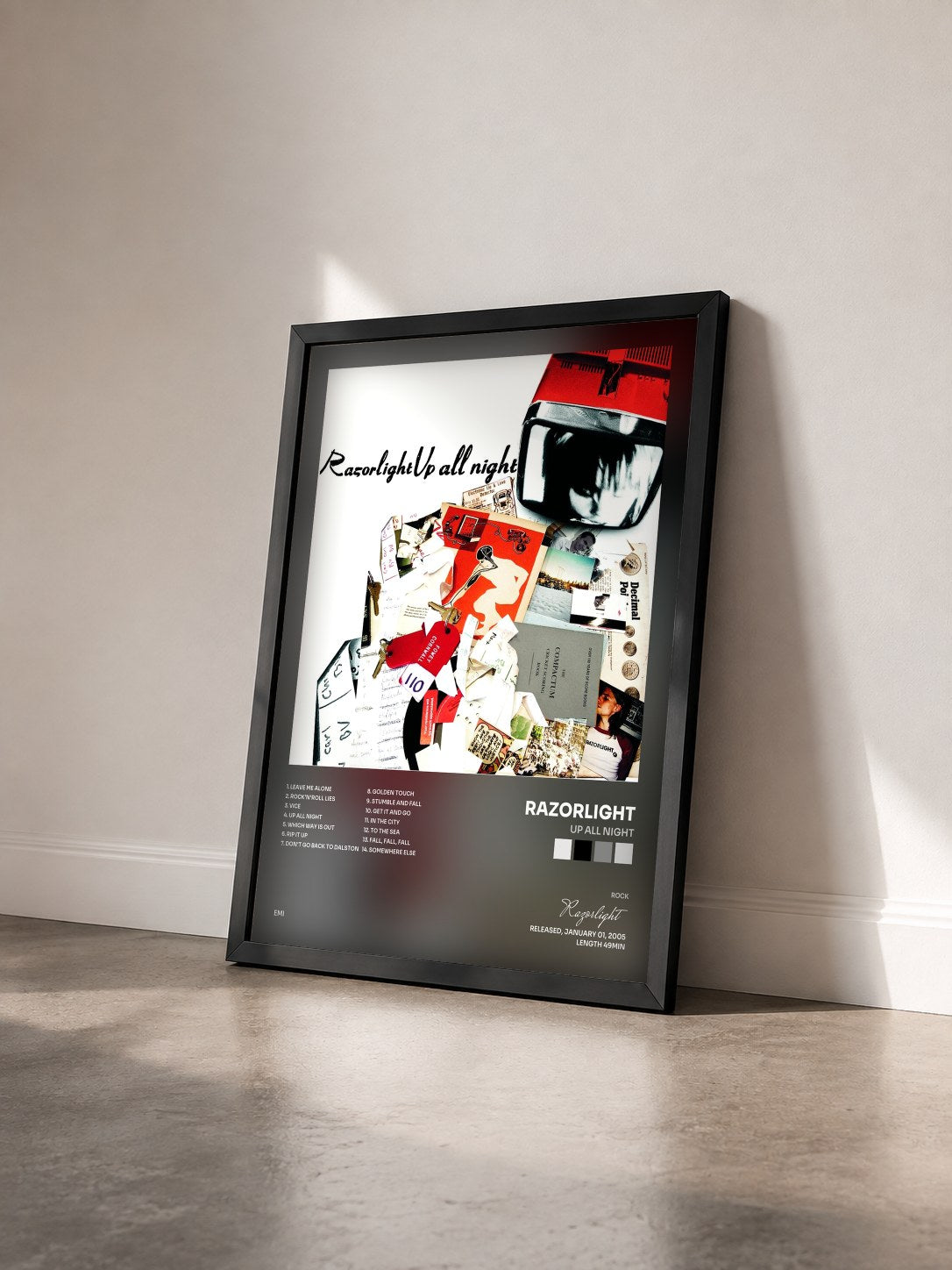 #noir Tableau de l'album Up All Night de Razorlight vu de trois quarts, cadre noir