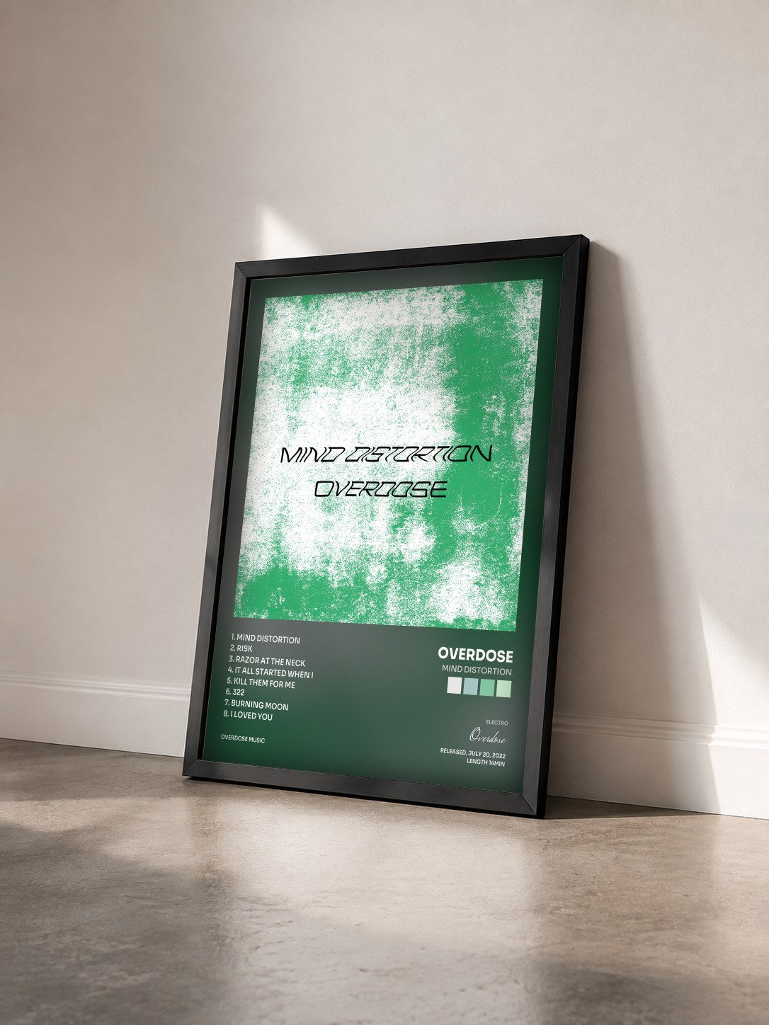 #noir Tableau de l'album Mind Distortion de Overdose vu de trois quarts, cadre noir