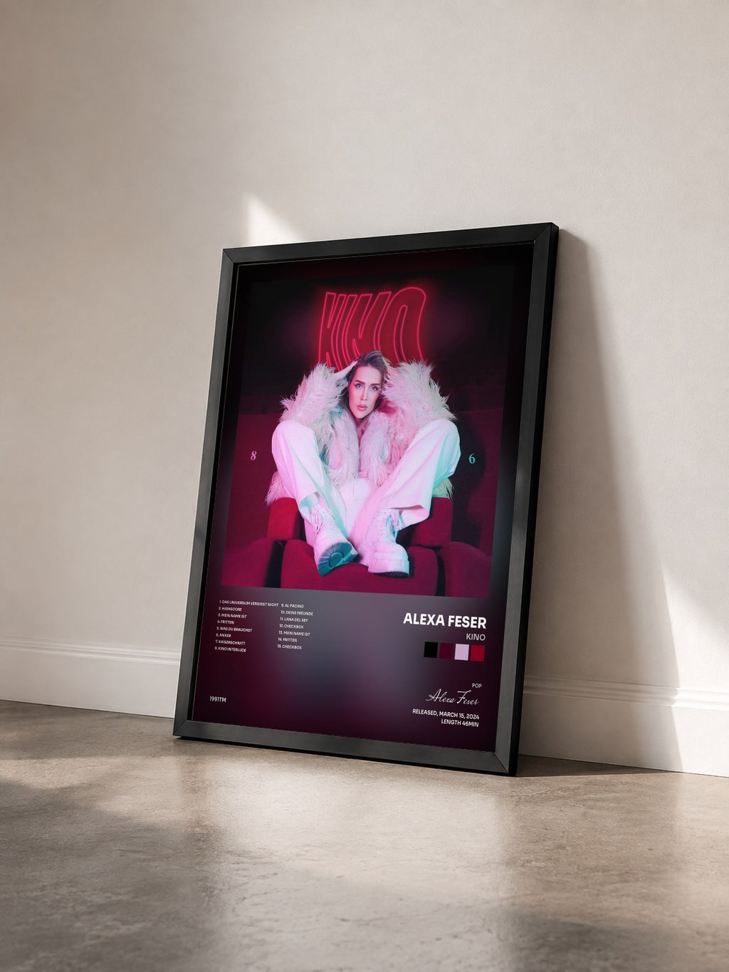 #noir Tableau de l'album KINO de Alexa Feser vu de trois quarts, cadre noir