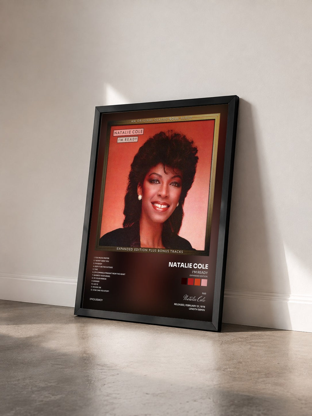 #noir Tableau de l'album I'm Ready (Expanded Edition) de Natalie Cole vu de trois quarts, cadre noir