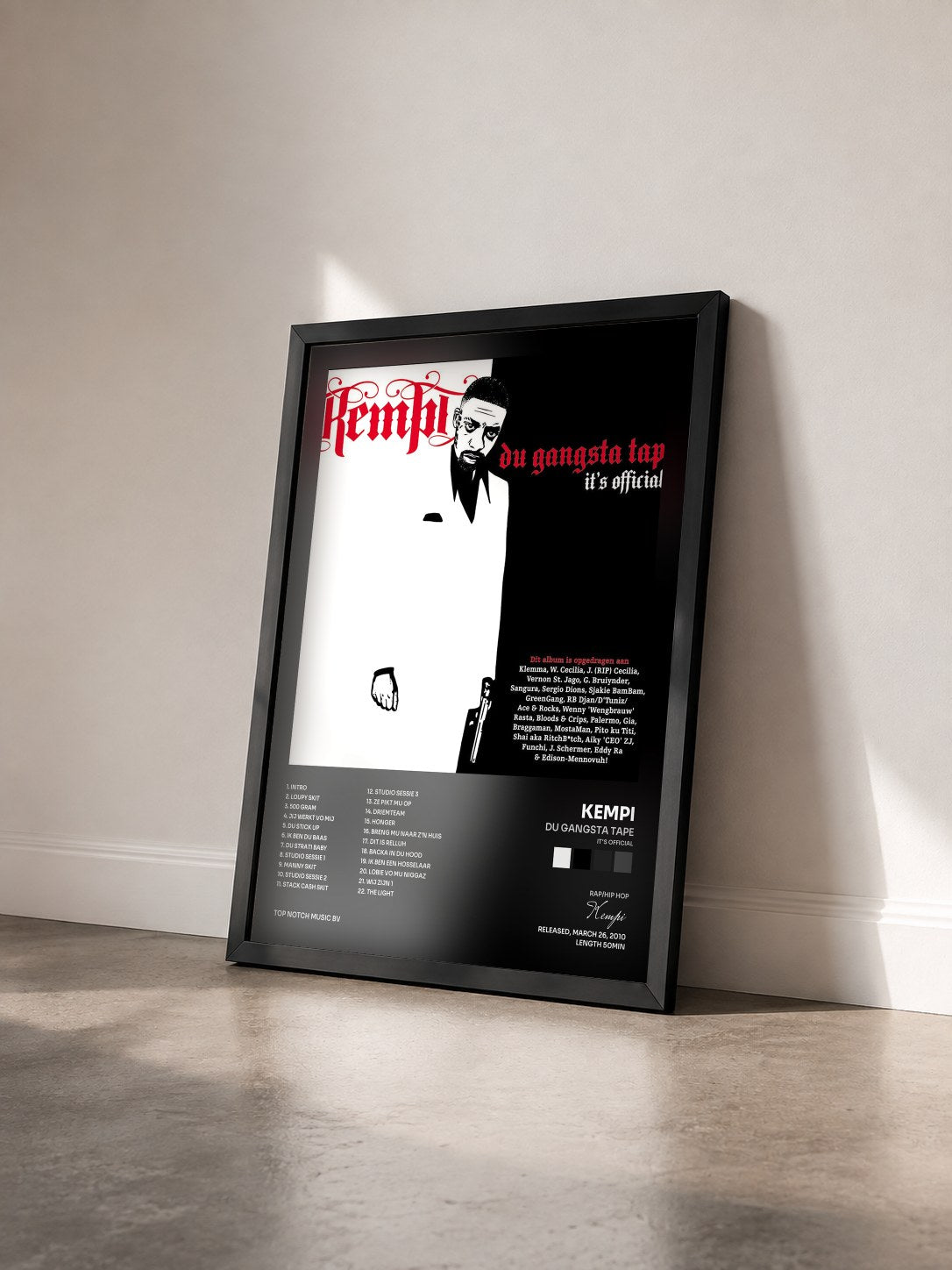 #noir Tableau de l'album Du Gangsta Tape (It's Official) de Kempi vu de trois quarts, cadre noir