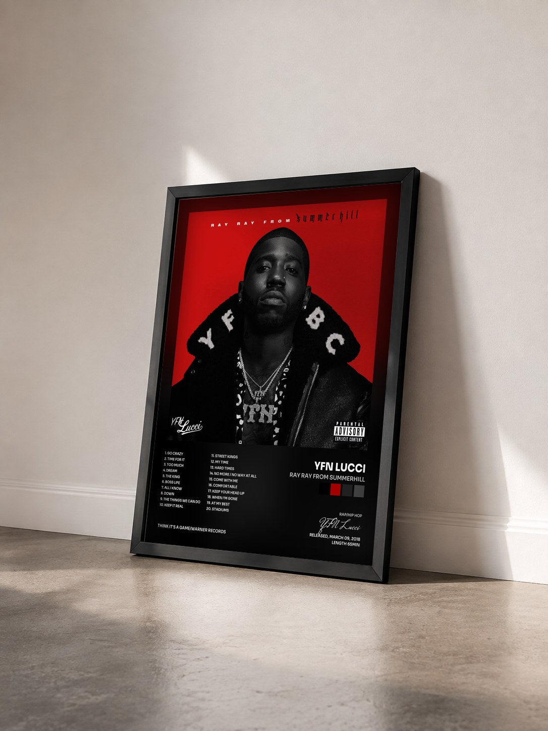 #noir Tableau de l'album Ray Ray from Summerhill de YFN Lucci vu de trois quarts, cadre noir