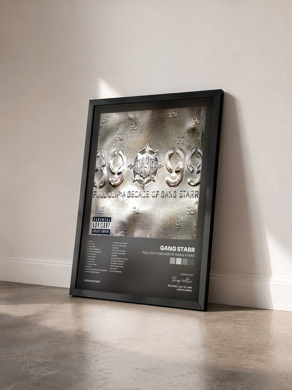 #noir Tableau de l'album Full Clip: A Decade Of Gang Starr de Gang Starr vu de trois quarts, cadre noir