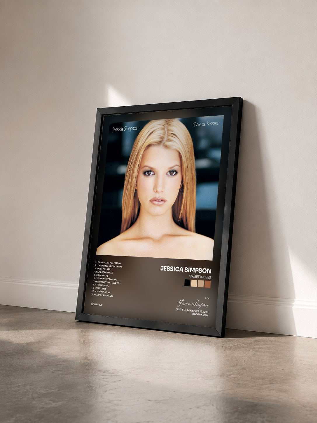 #noir Tableau de l'album Sweet Kisses de Jessica Simpson vu de trois quarts, cadre noir
