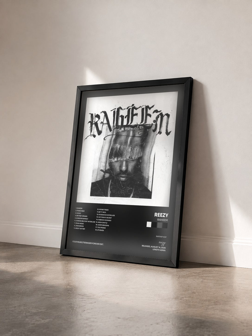#noir Tableau de l'album RAHEEM de reezy vu de trois quarts, cadre noir