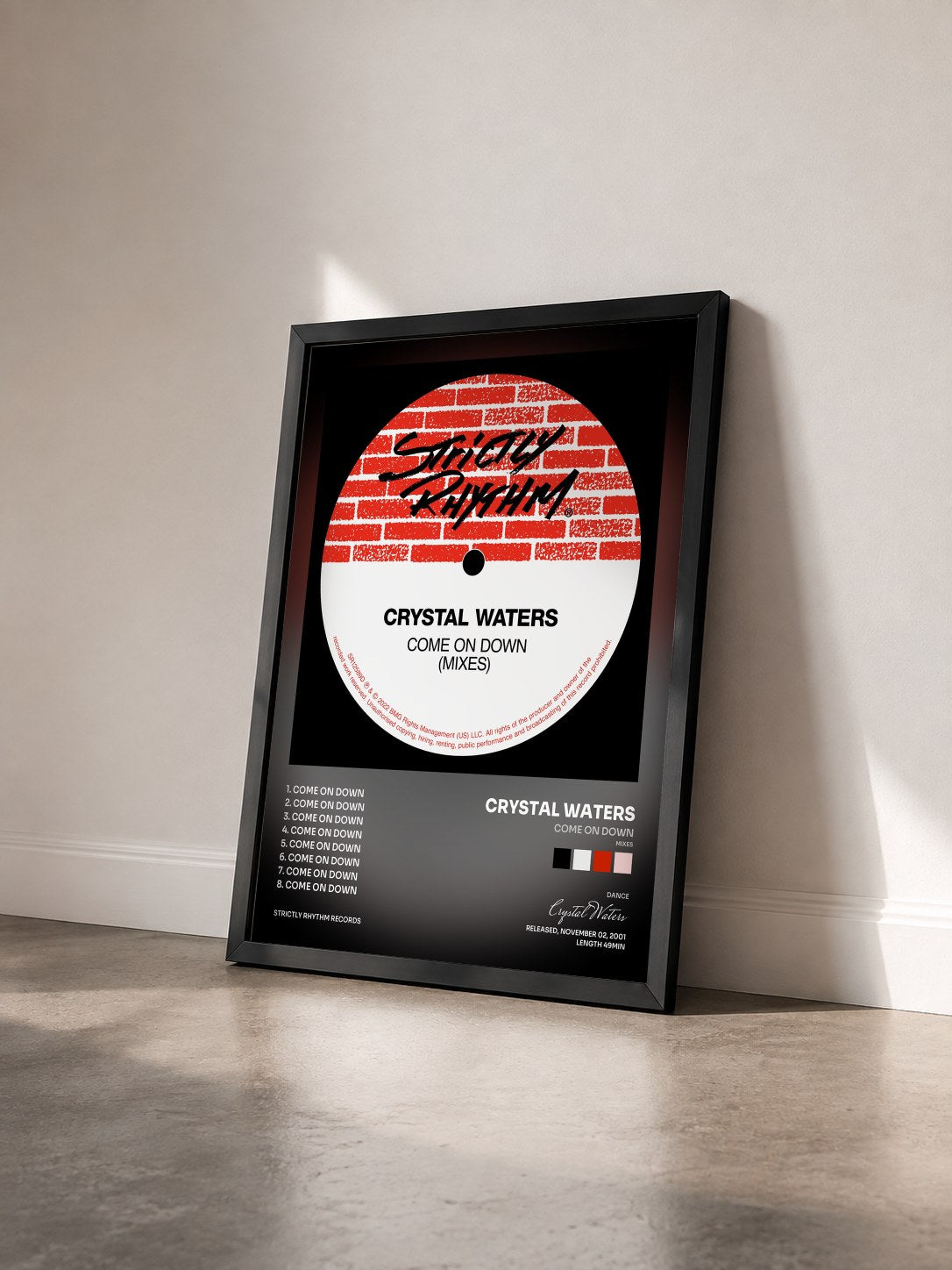 #noir Tableau de l'album Come On Down (Mixes) de Crystal Waters vu de trois quarts, cadre noir