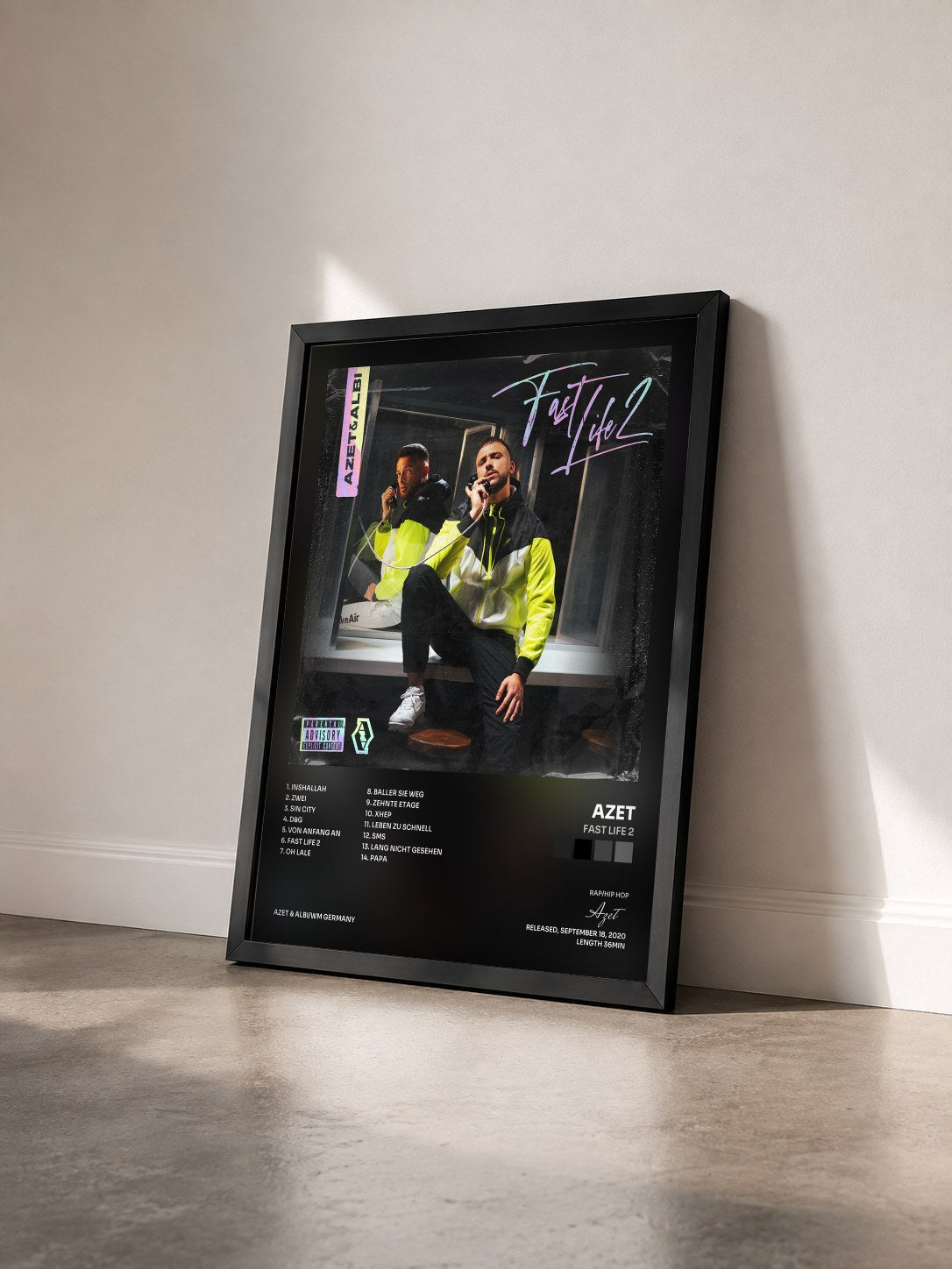 #noir Tableau de l'album Fast Life 2 de Azet vu de trois quarts, cadre noir
