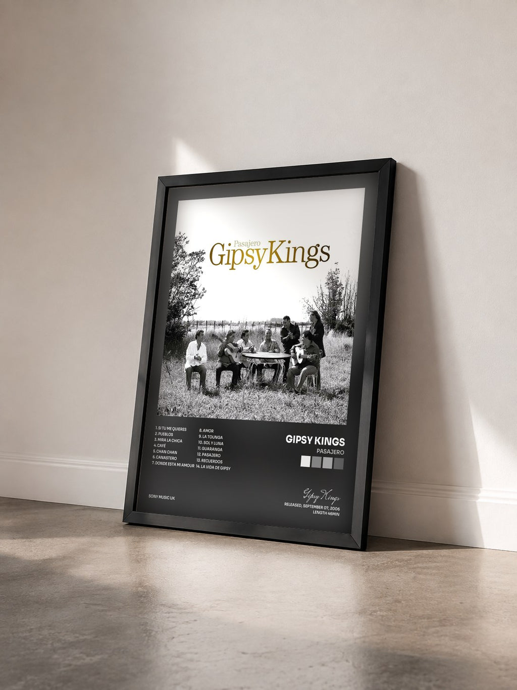 #noir Tableau de l'album Pasajero de Gipsy Kings vu de trois quarts, cadre noir