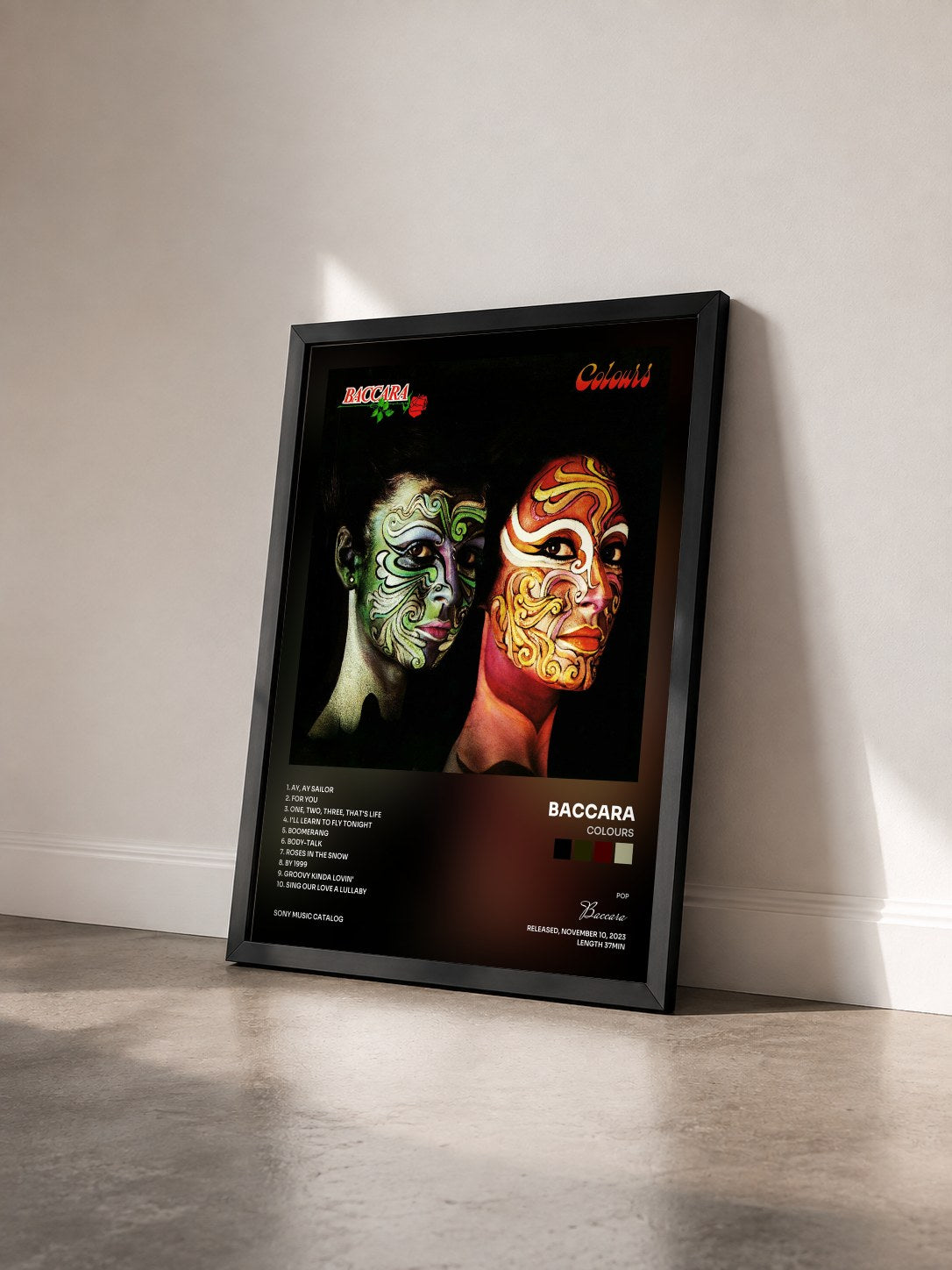 #noir Tableau de l'album Colours de Baccara vu de trois quarts, cadre noir