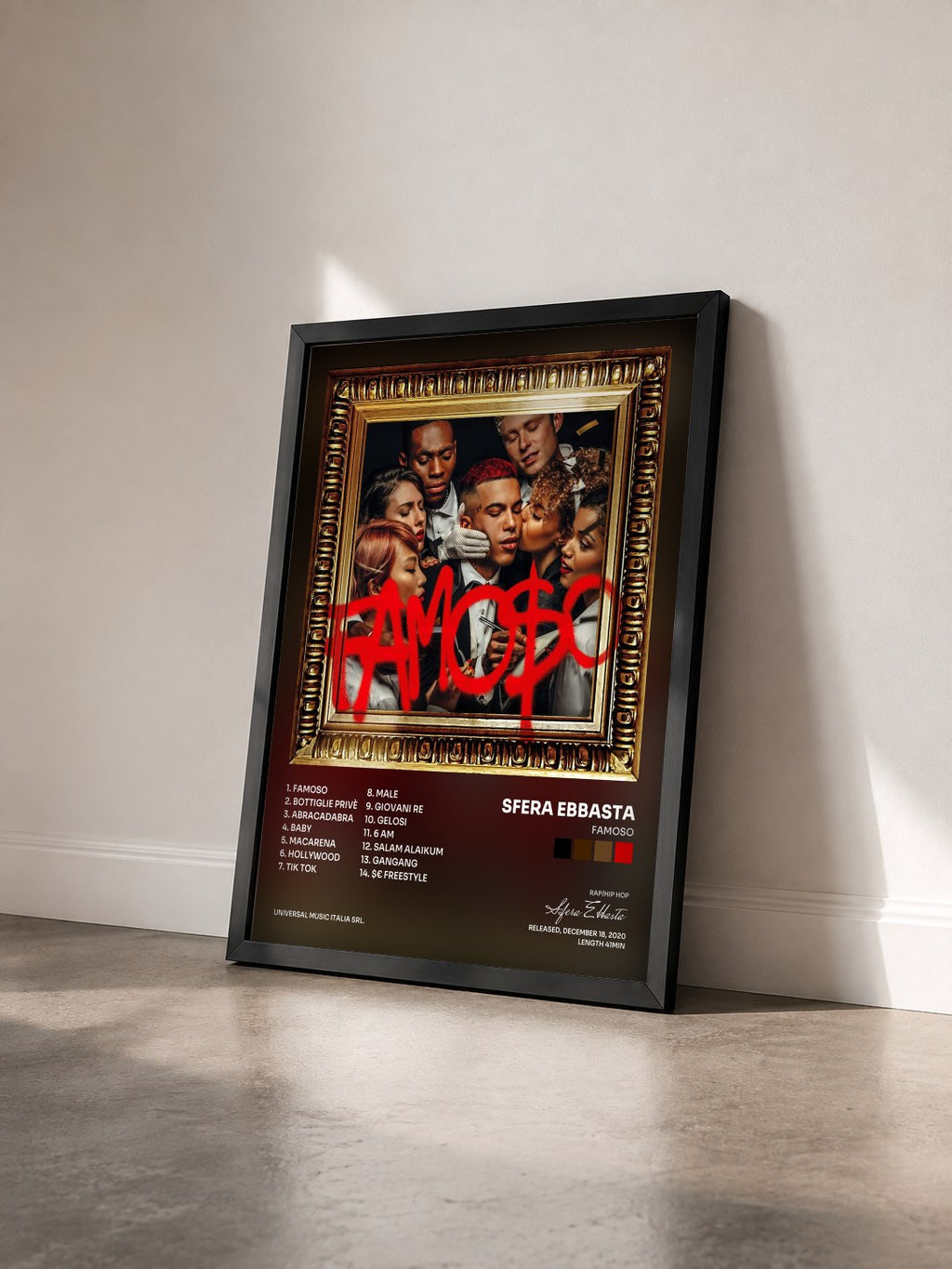 #noir Tableau de l'album Famoso de Sfera Ebbasta vu de trois quarts, cadre noir