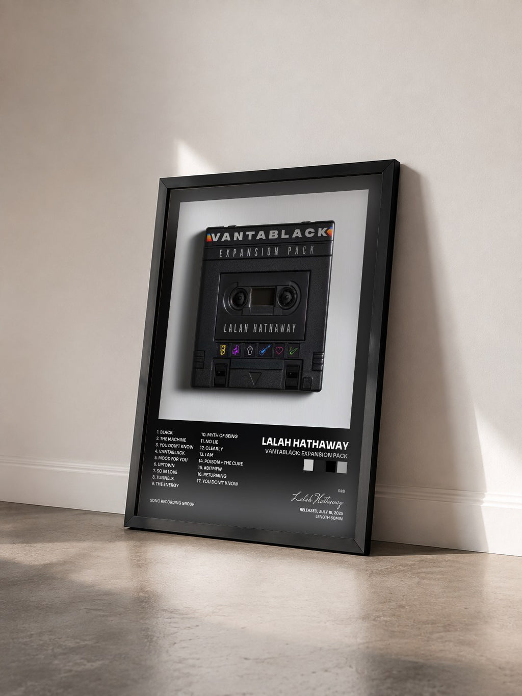 #noir Tableau de l'album VANTABLACK: EXPANSION PACK de Lalah Hathaway vu de trois quarts, cadre noir