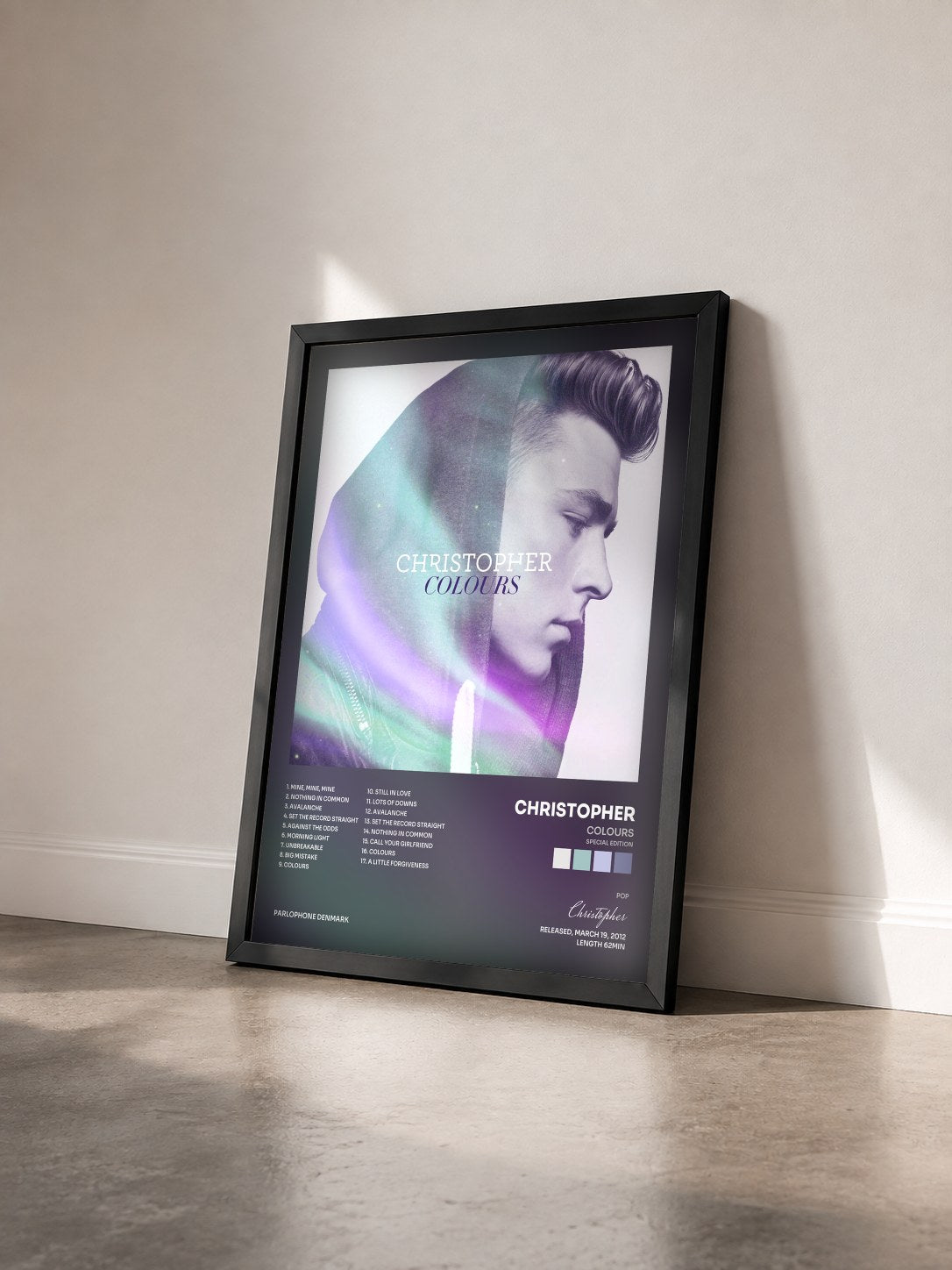 #noir Tableau de l'album Colours (Special Edition) de Christopher vu de trois quarts, cadre noir