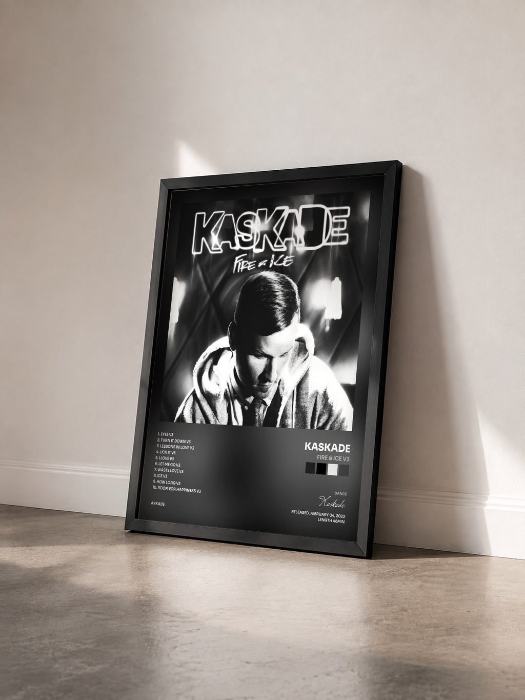 #noir Tableau de l'album Fire & Ice v3 de Kaskade vu de trois quarts, cadre noir