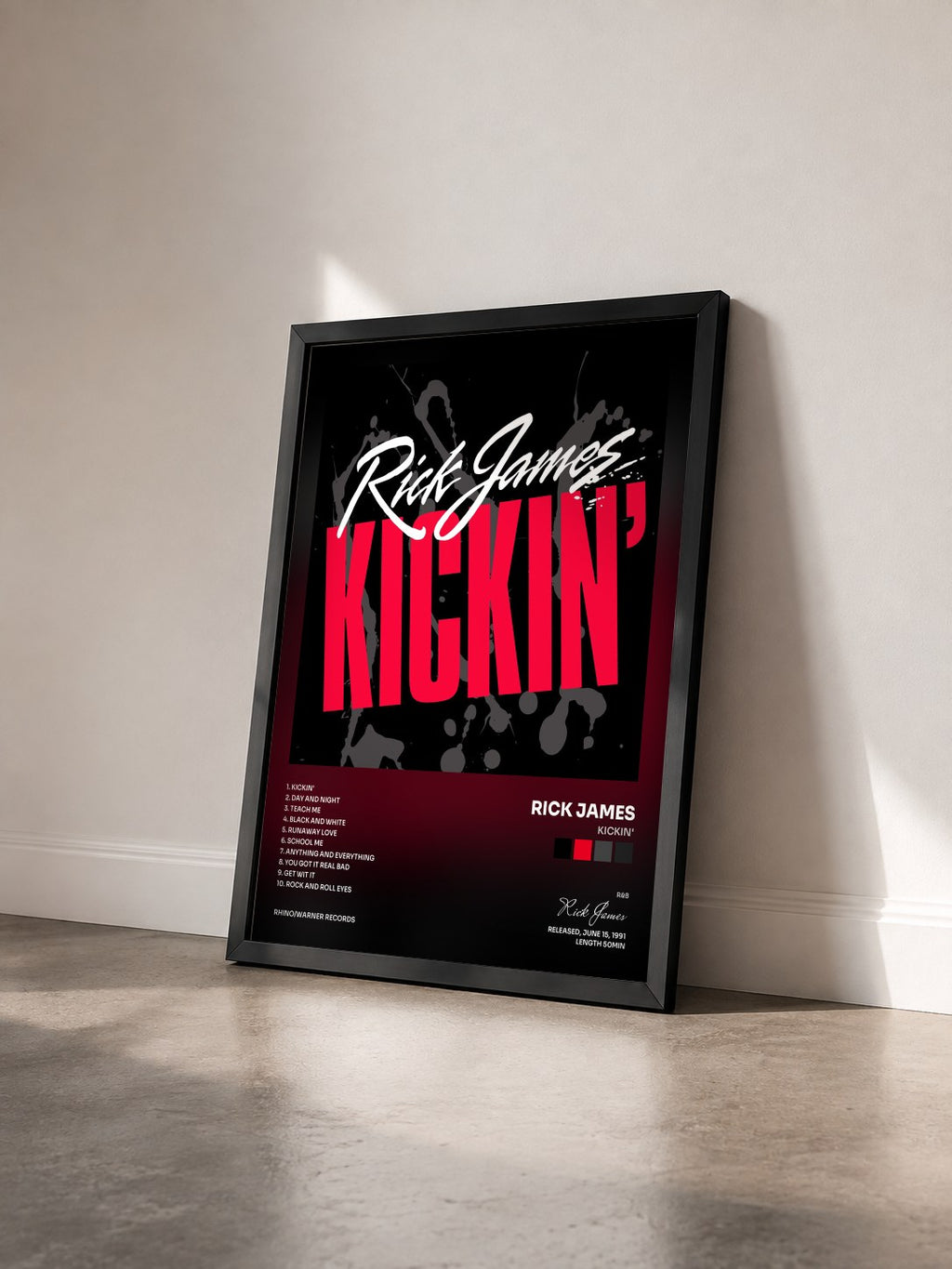 #noir Tableau de l'album Kickin' de Rick James vu de trois quarts, cadre noir