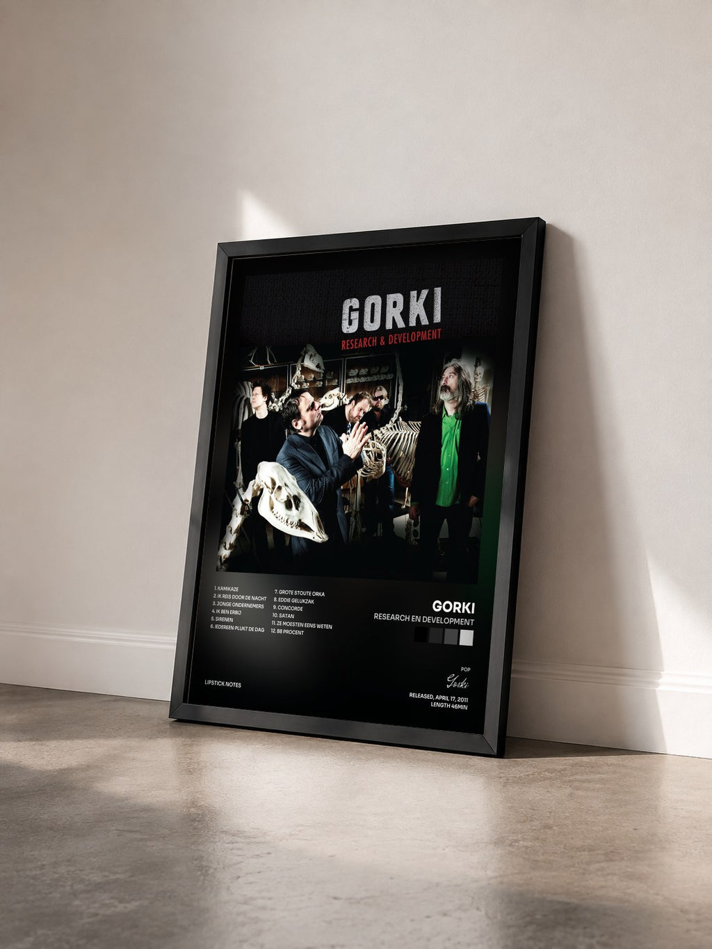 #noir Tableau de l'album Research en Development de Gorki vu de trois quarts, cadre noir