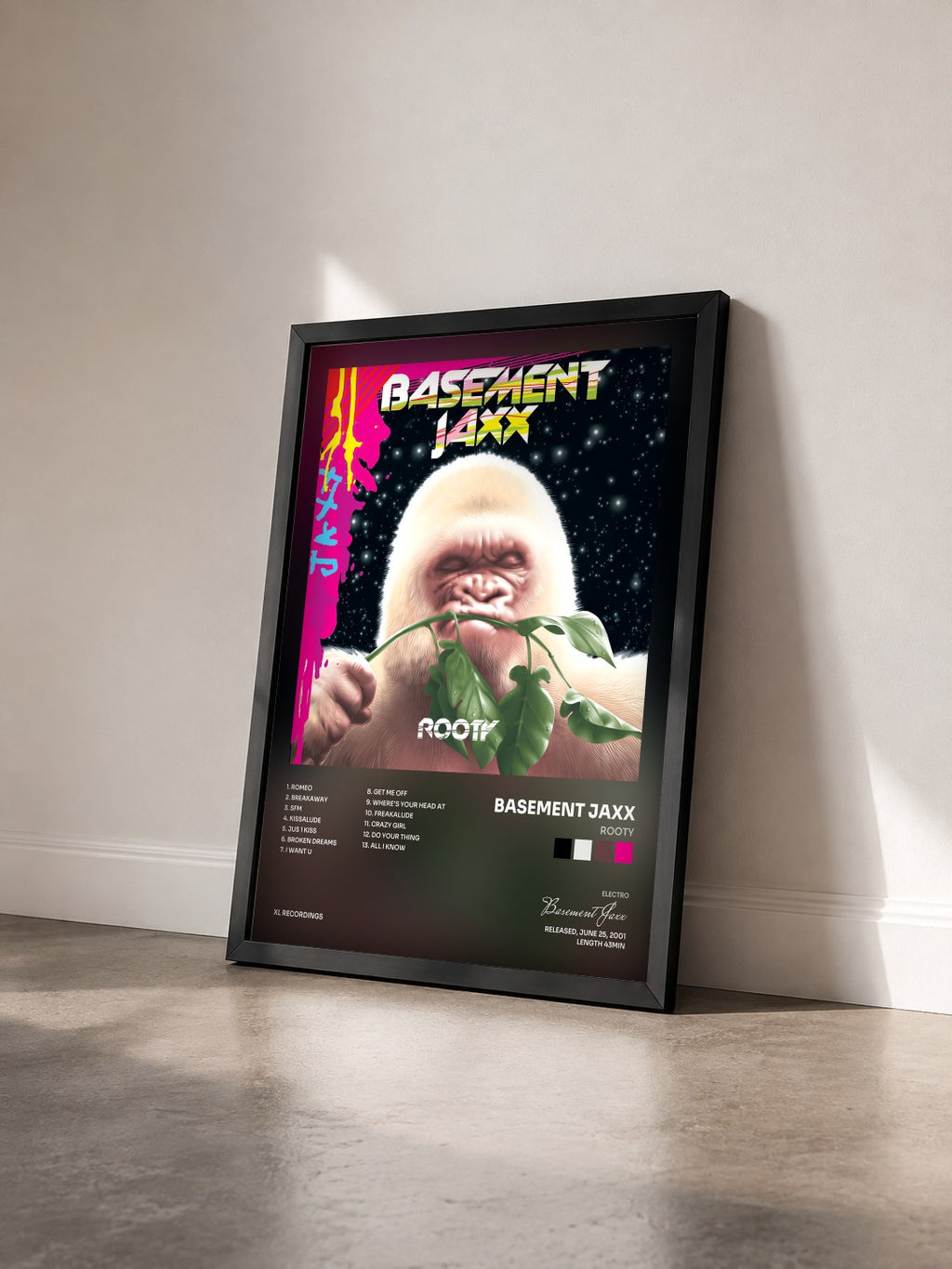 #noir Tableau de l'album Rooty de Basement Jaxx vu de trois quarts, cadre noir