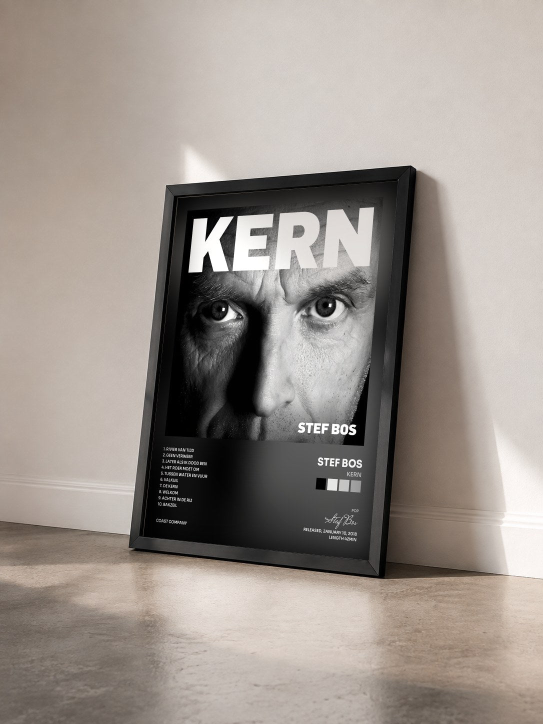 #noir Tableau de l'album Kern de Stef Bos vu de trois quarts, cadre noir