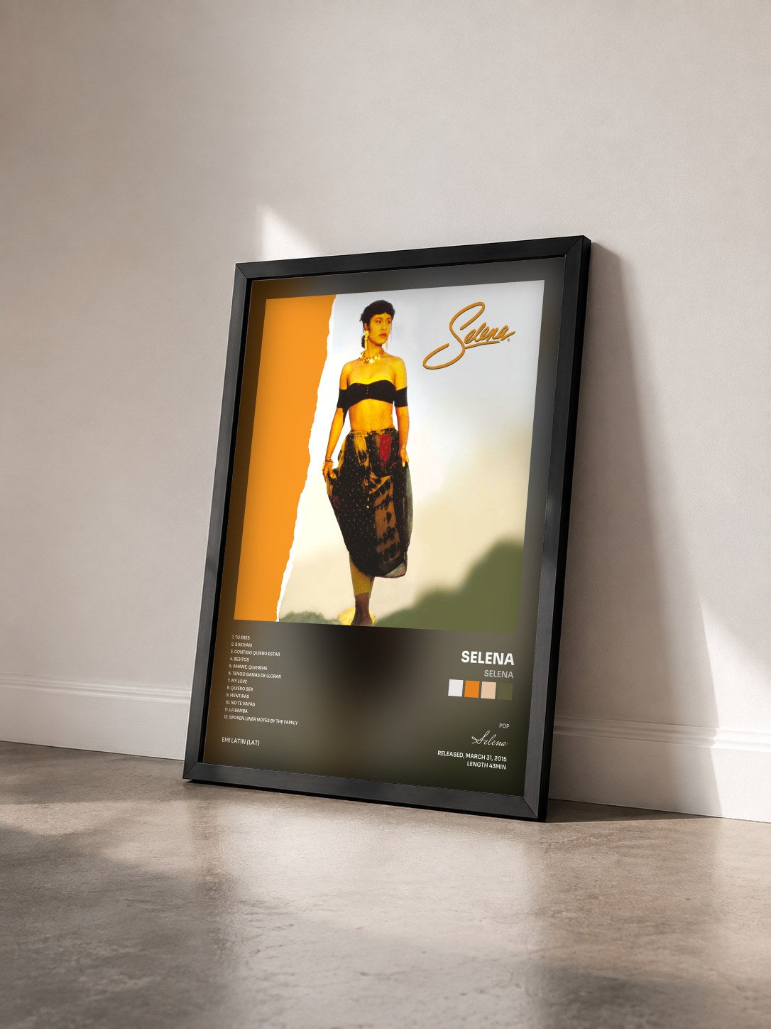 #noir Tableau de l'album Selena de Selena vu de trois quarts, cadre noir