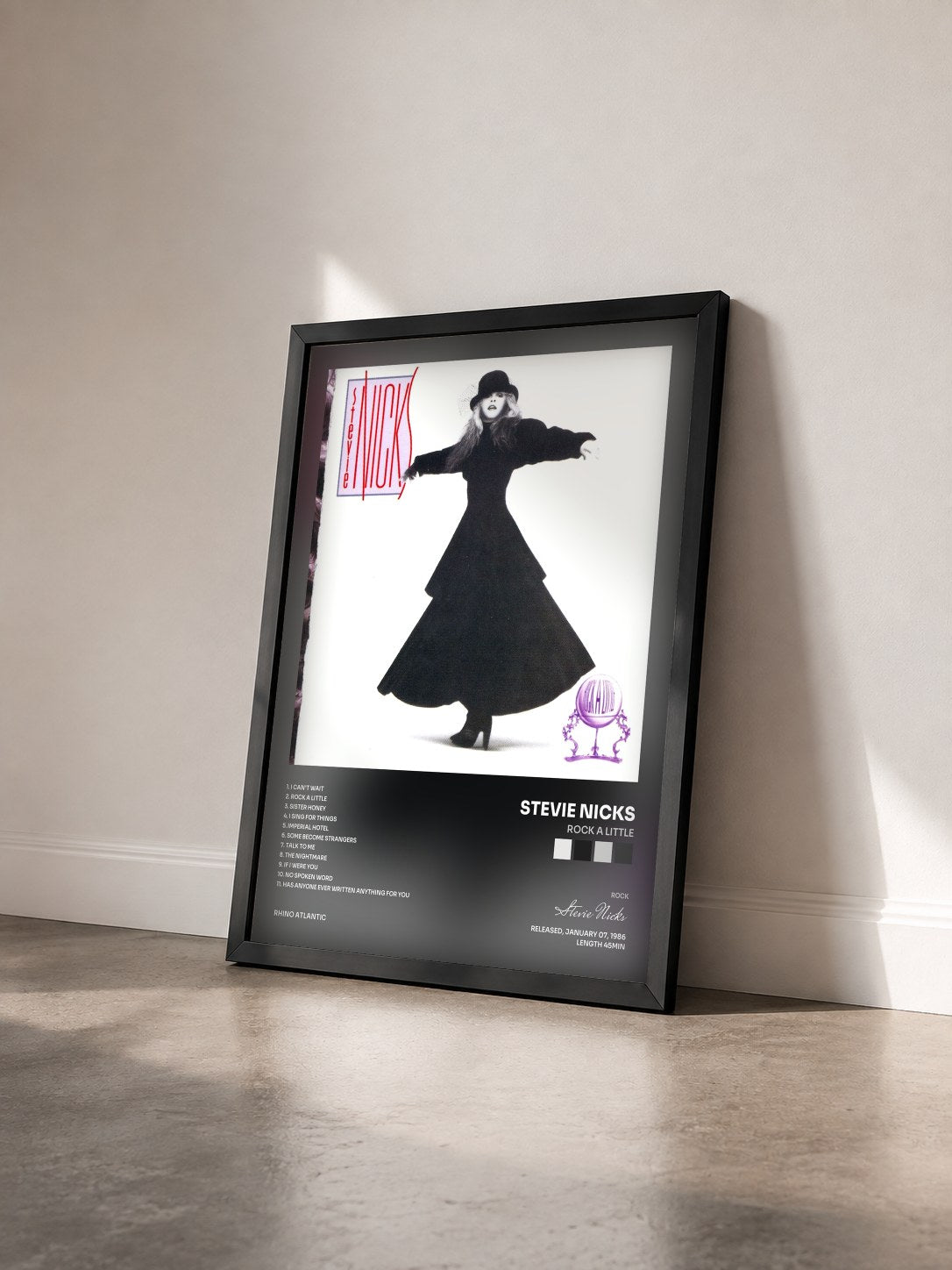 #noir Tableau de l'album Rock a Little de Stevie Nicks vu de trois quarts, cadre noir