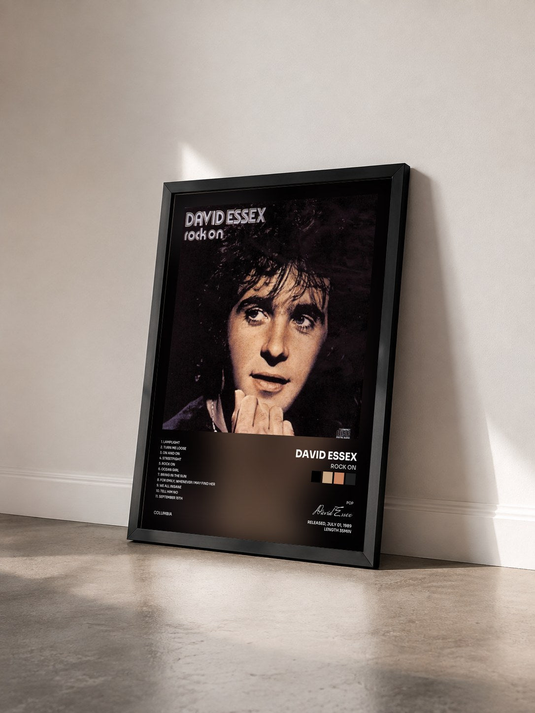 #noir Tableau de l'album Rock On de David Essex vu de trois quarts, cadre noir