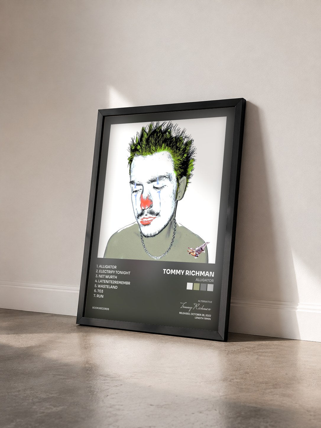 #noir Tableau de l'album ALLIGATOR de Tommy Richman vu de trois quarts, cadre noir