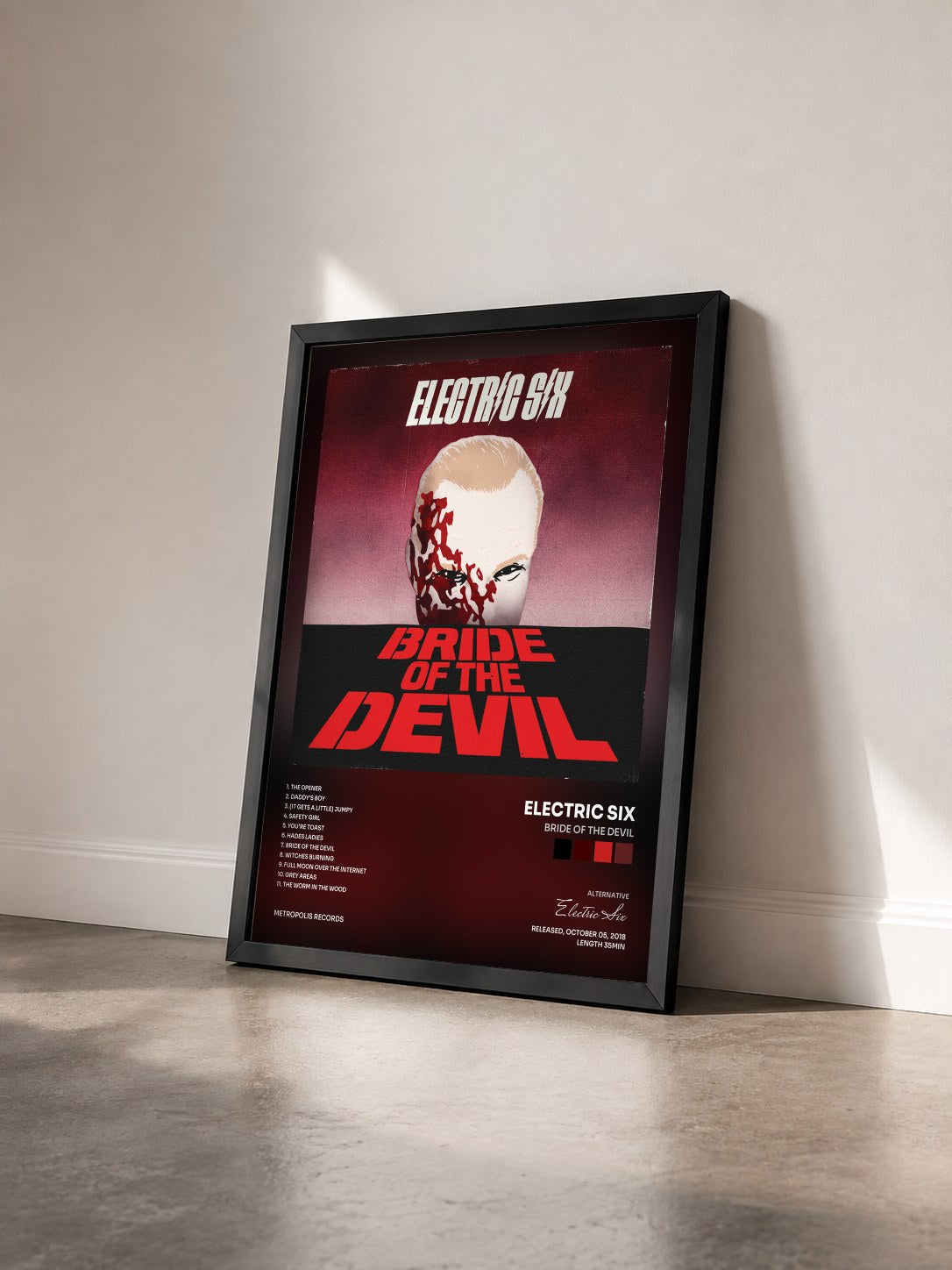 #noir Tableau de l'album Bride of the Devil de Electric Six vu de trois quarts, cadre noir