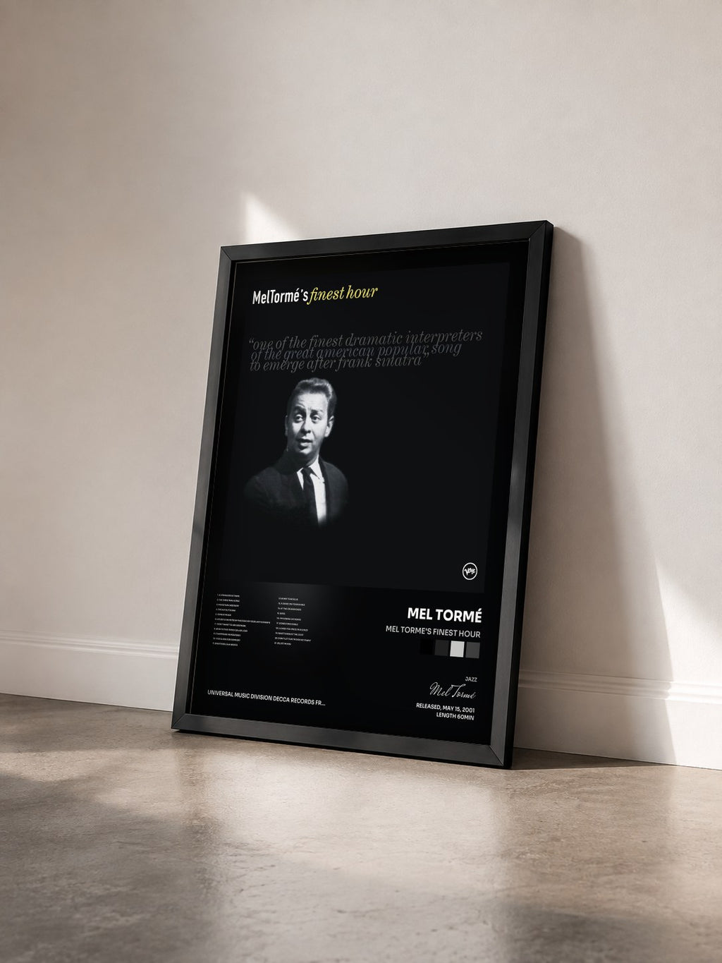 #noir Tableau de l'album Mel Torme's Finest Hour de Mel Tormé vu de trois quarts, cadre noir