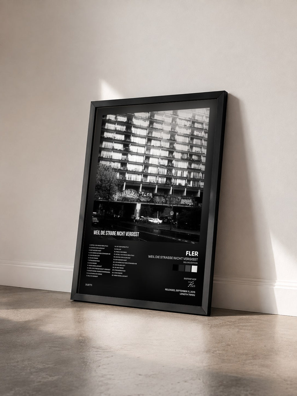 #noir Tableau de l'album Weil die Straße nicht vergisst (Deluxe Edition) de Fler vu de trois quarts, cadre noir
