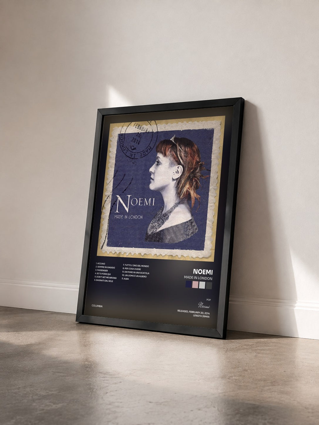 #noir Tableau de l'album Made in London de Noemi vu de trois quarts, cadre noir