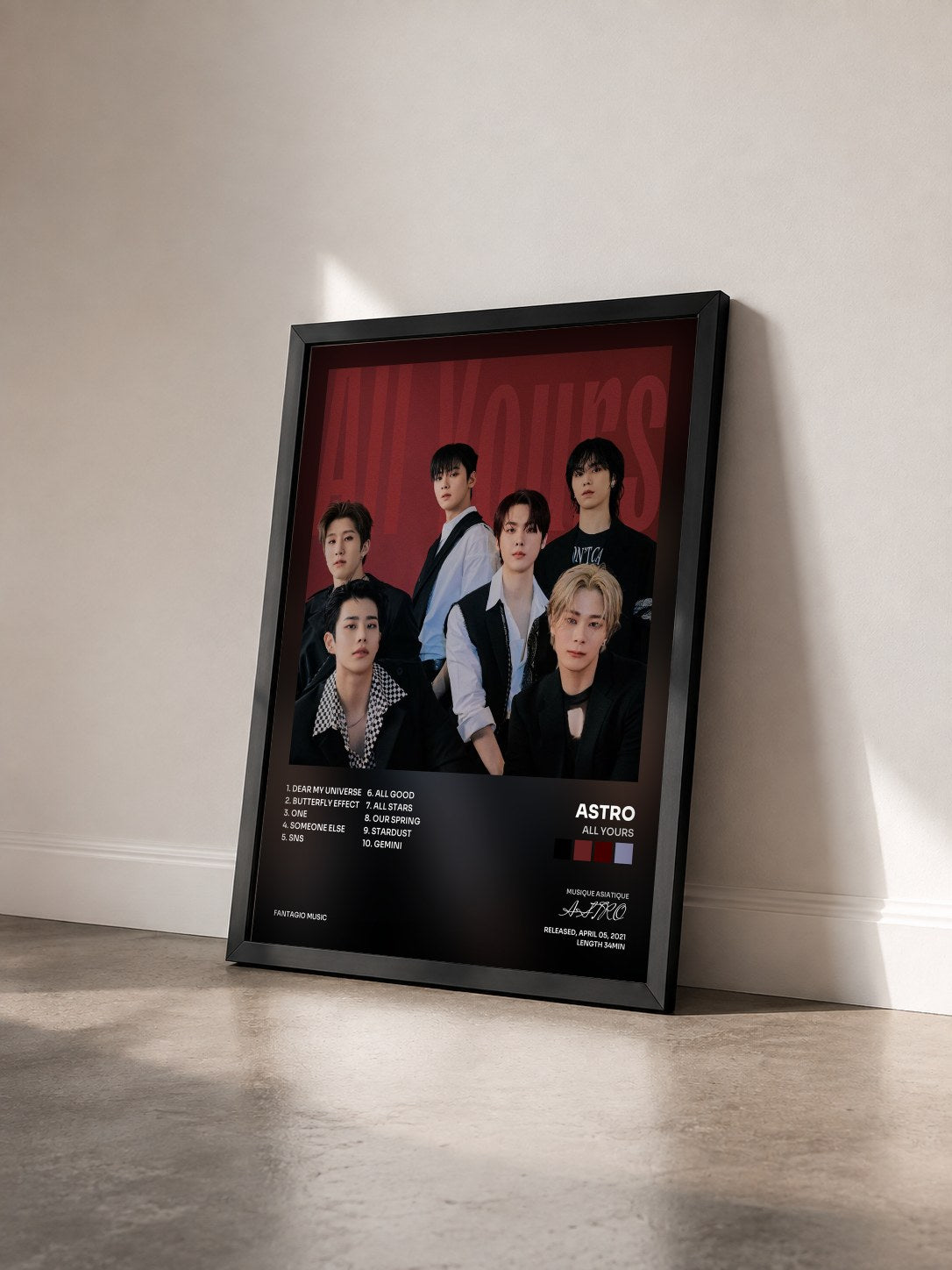 #noir Tableau de l'album All Yours de ASTRO vu de trois quarts, cadre noir