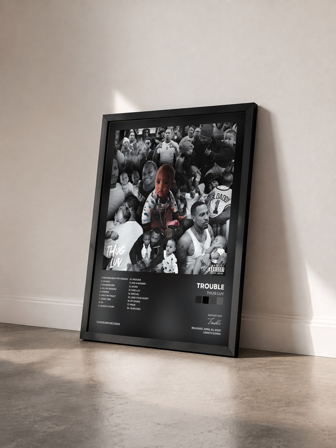 #noir Tableau de l'album Thug Luv de Trouble vu de trois quarts, cadre noir