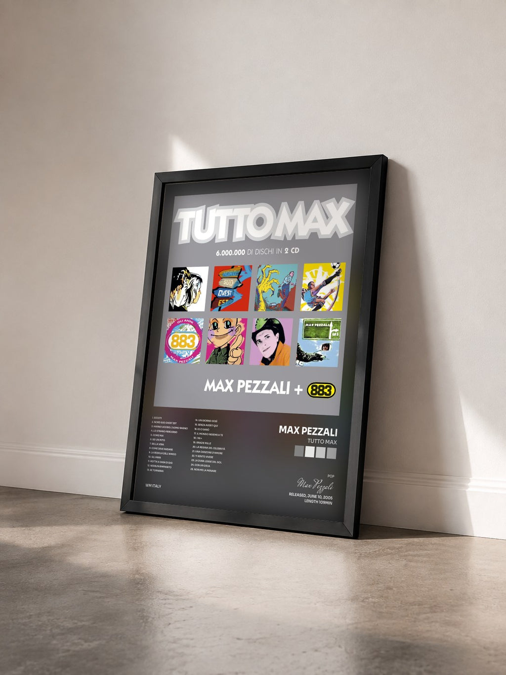 #noir Tableau de l'album Tutto Max de Max Pezzali vu de trois quarts, cadre noir