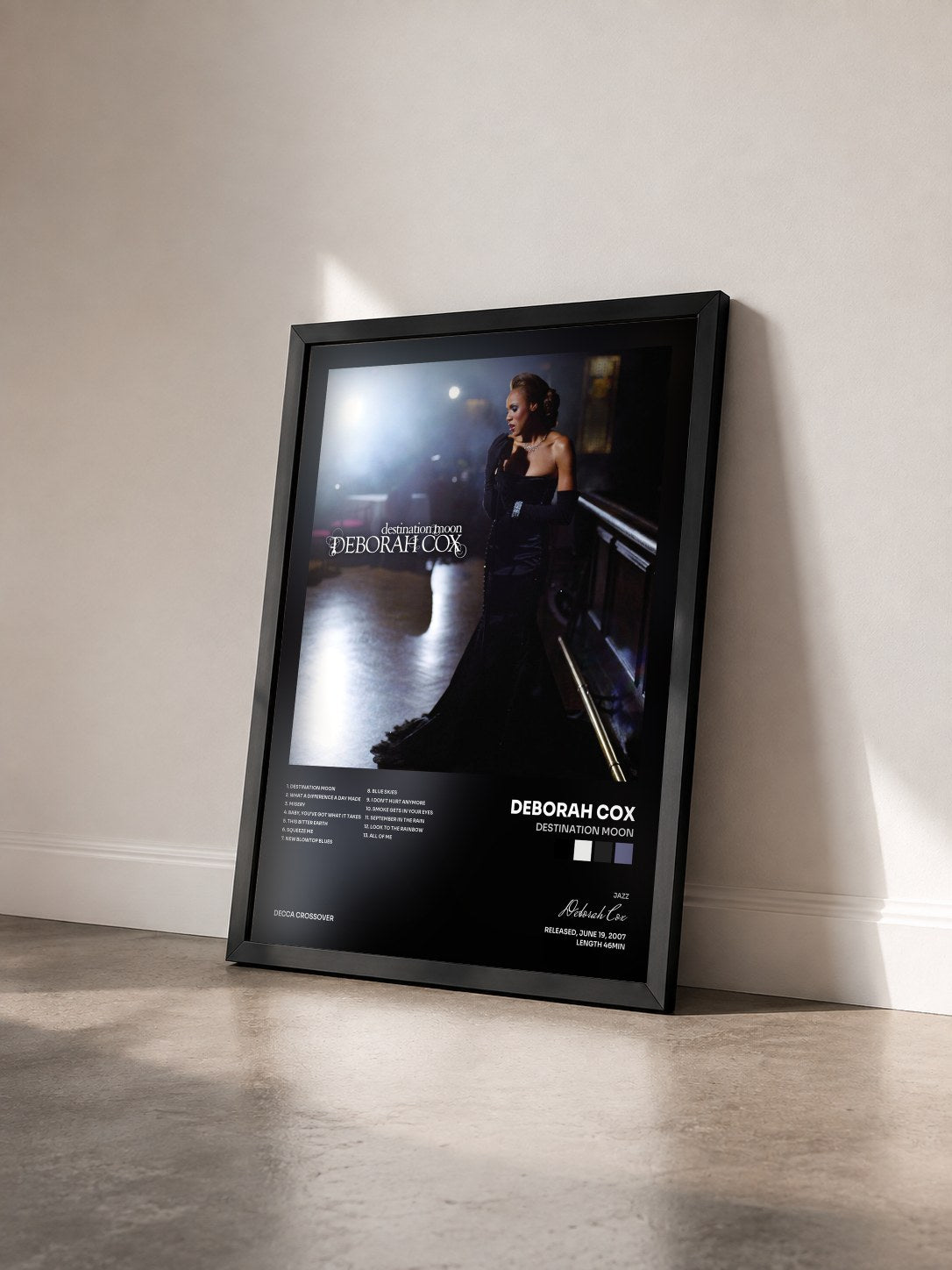 #noir Tableau de l'album Destination Moon de Deborah Cox vu de trois quarts, cadre noir