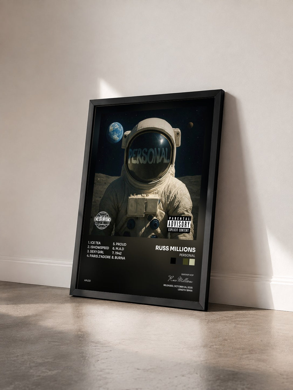 #noir Tableau de l'album Personal de Russ Millions vu de trois quarts, cadre noir