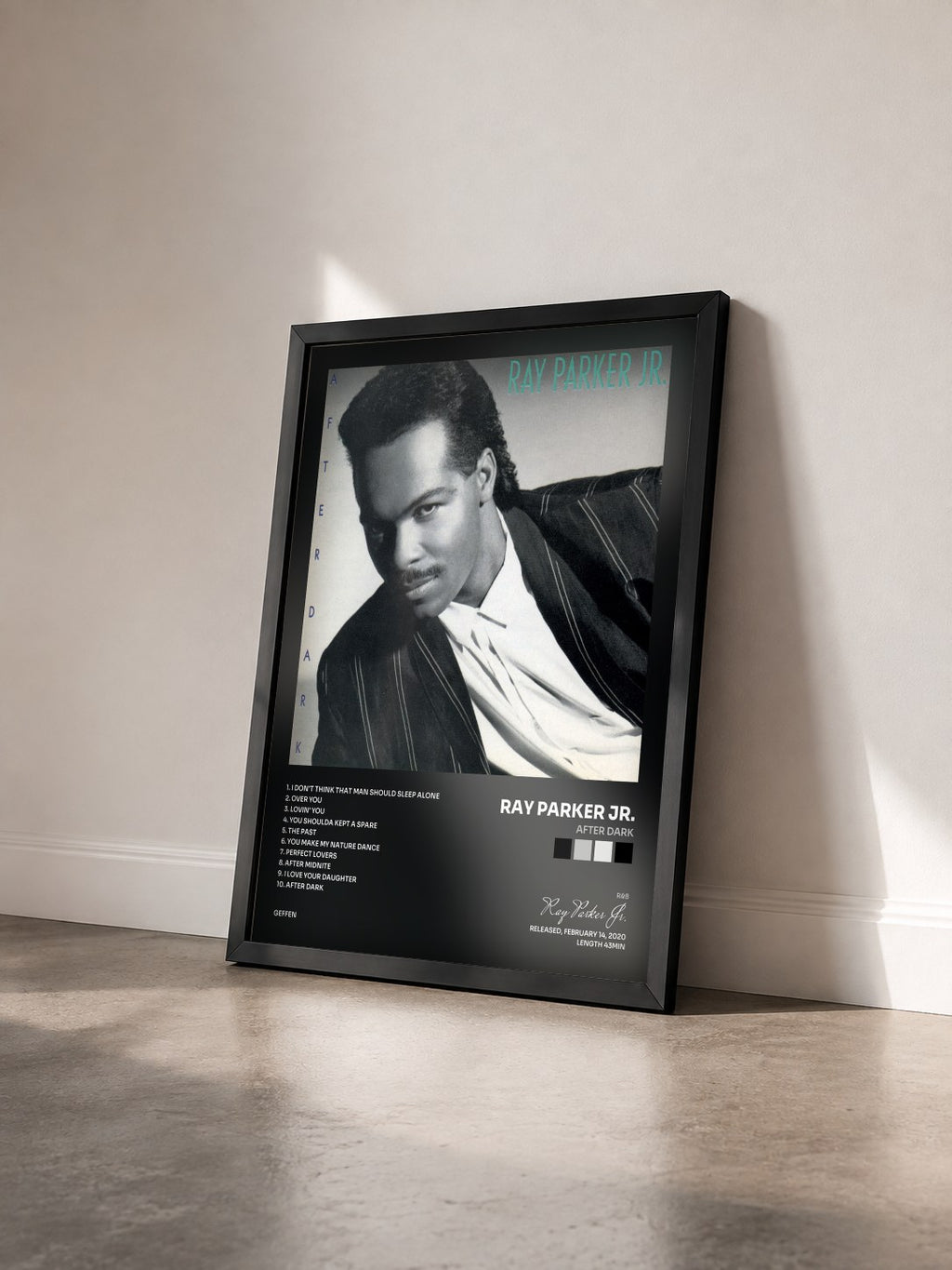 #noir Tableau de l'album After Dark de Ray Parker Jr. vu de trois quarts, cadre noir