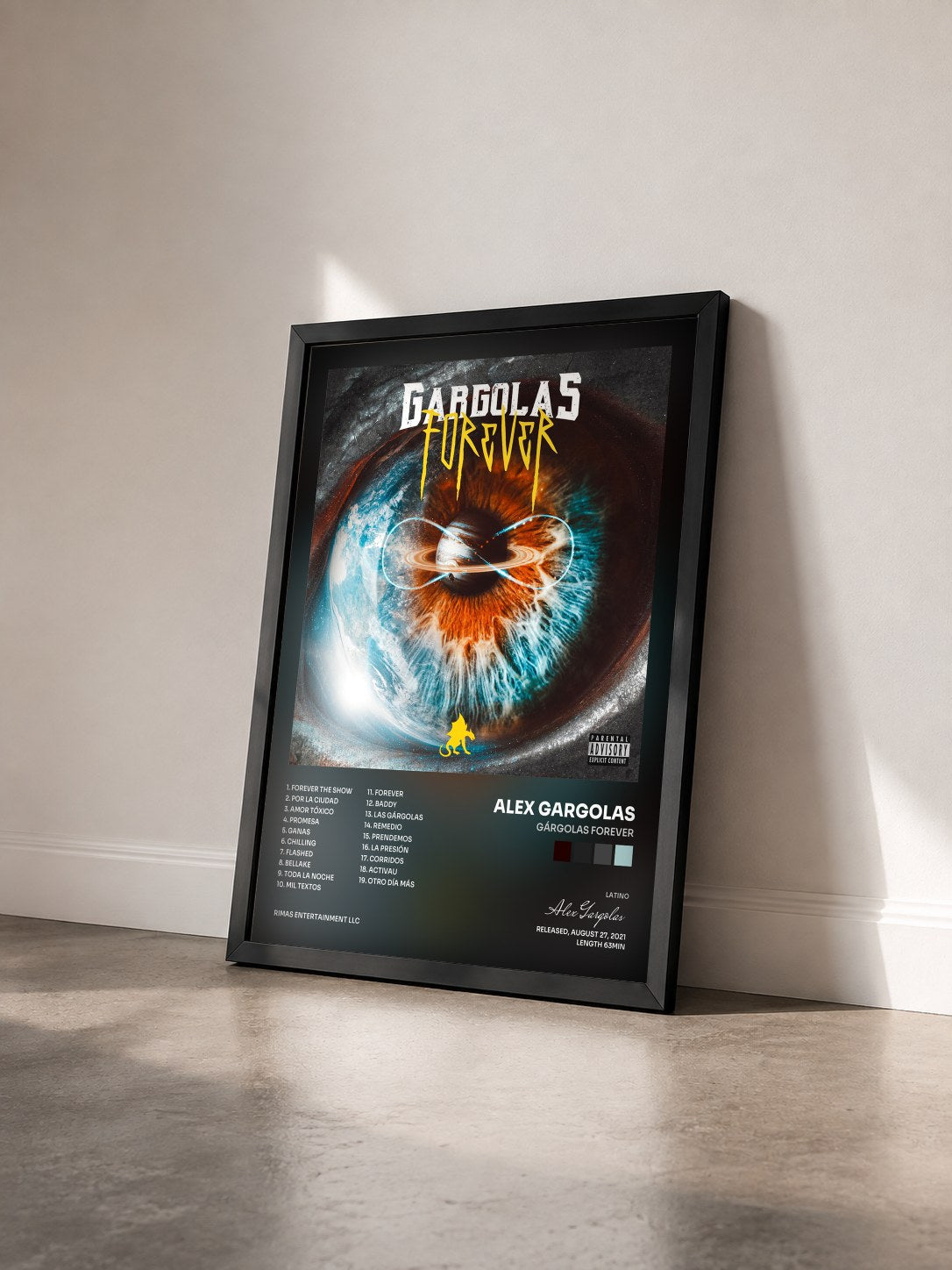 #noir Tableau de l'album Gárgolas Forever de Alex Gargolas vu de trois quarts, cadre noir