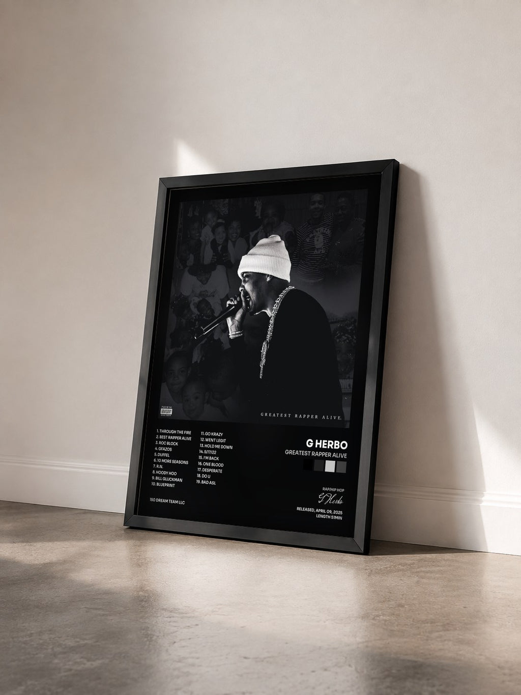#noir Tableau de l'album Greatest Rapper Alive de G Herbo vu de trois quarts, cadre noir