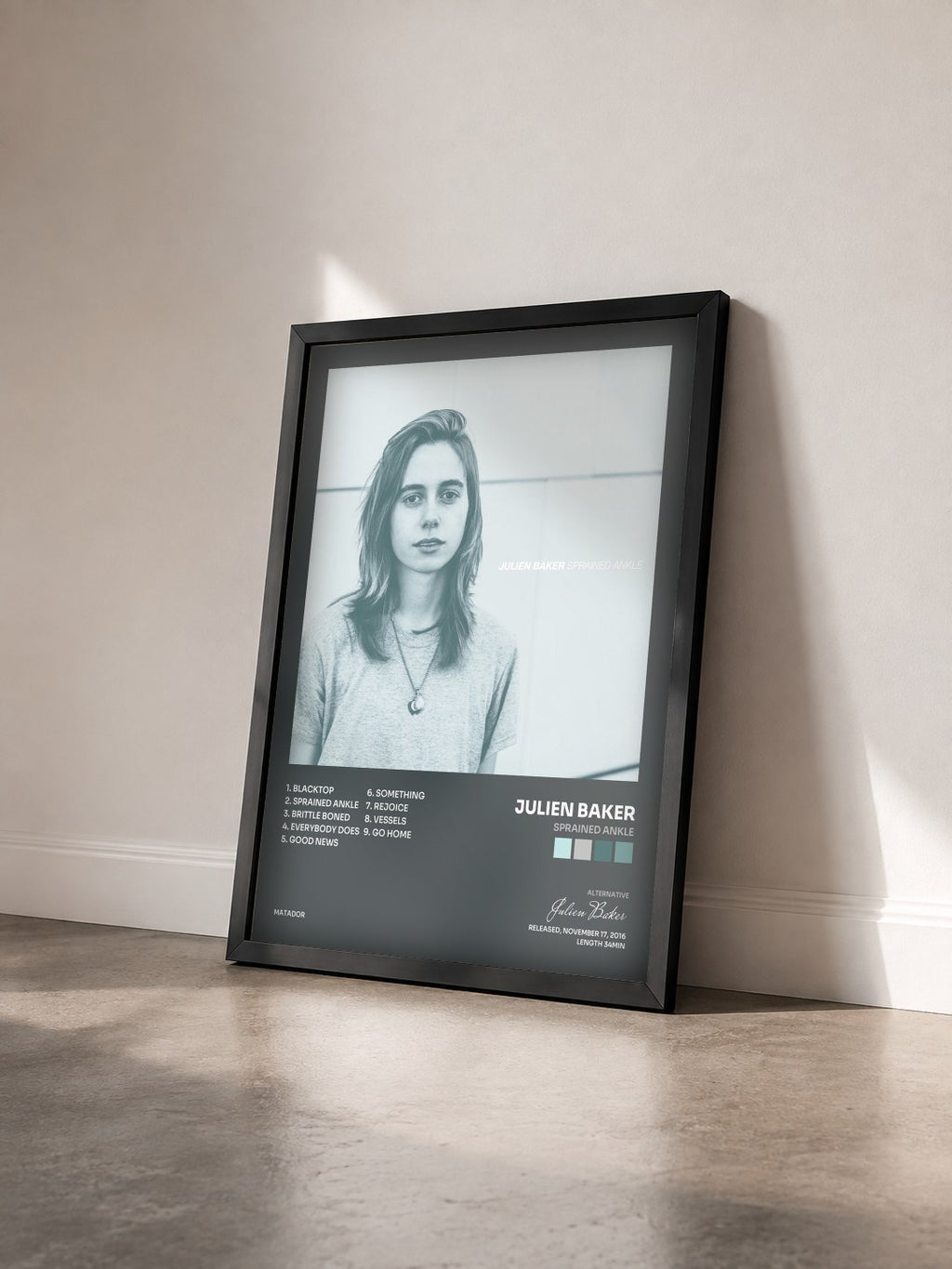 #noir Tableau de l'album Sprained Ankle de Julien Baker vu de trois quarts, cadre noir