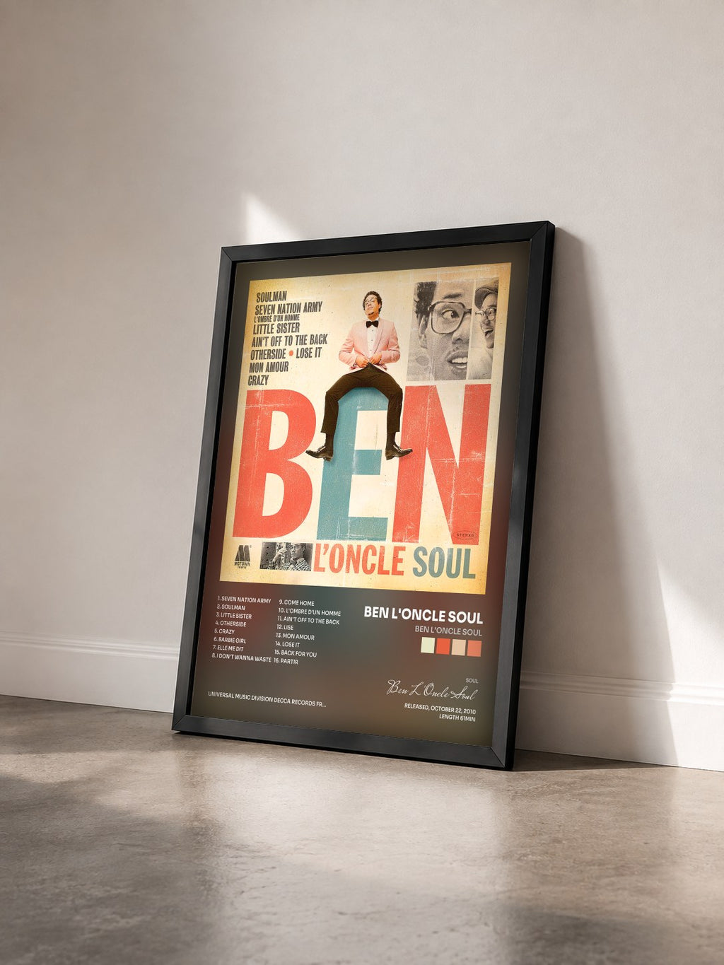#noir Tableau de l'album Ben L'Oncle Soul de Ben L'Oncle Soul vu de trois quarts, cadre noir